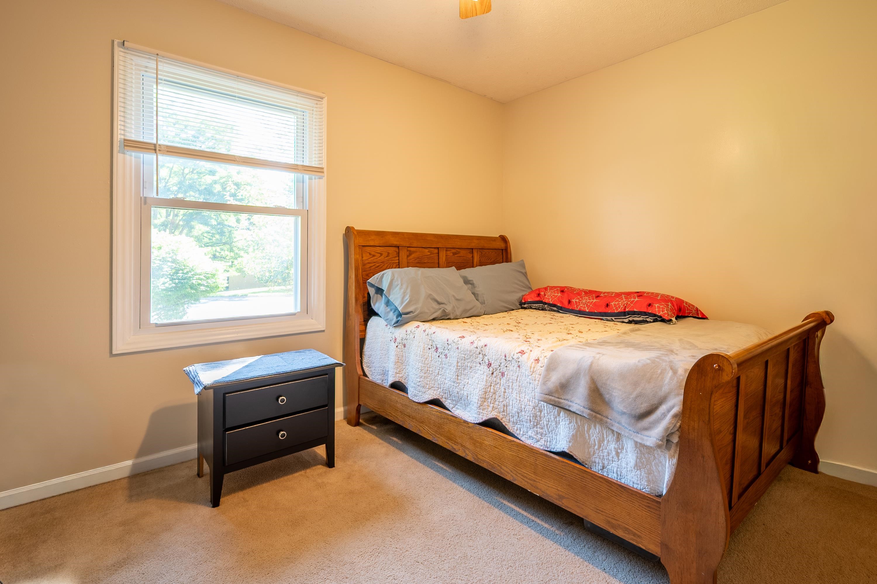 2116 Charlton Lane Radford VA 24141