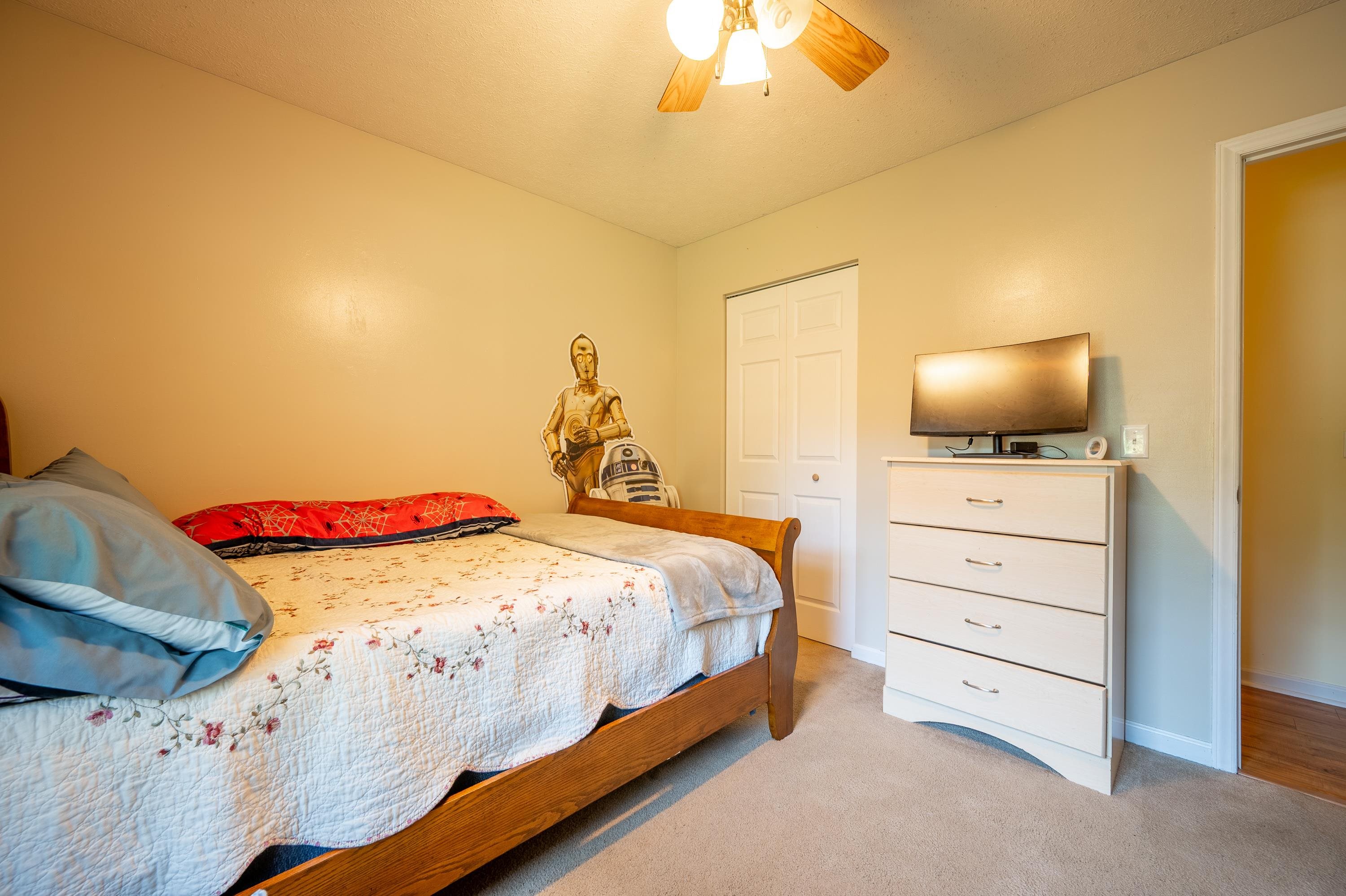 2116 Charlton Lane Radford VA 24141