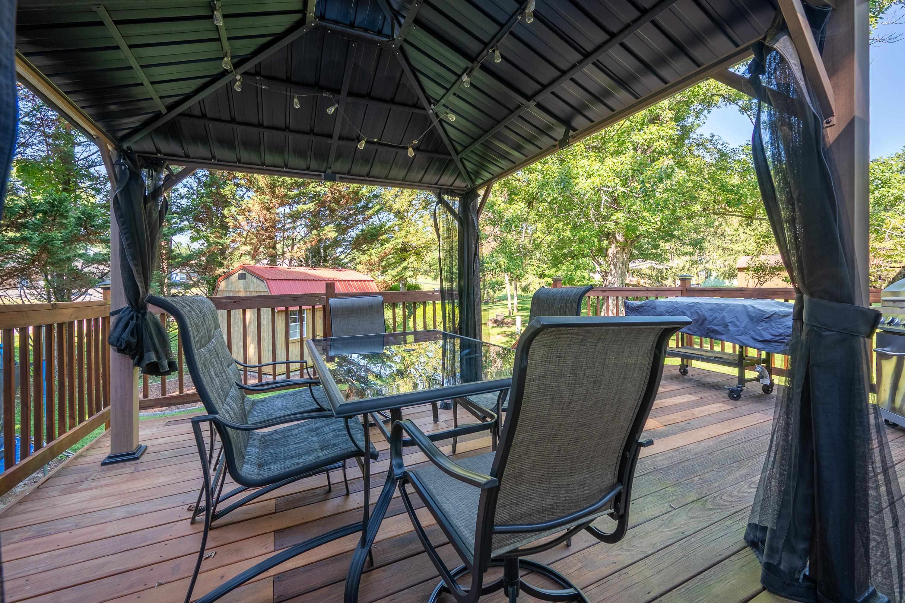 2116 Charlton Lane Radford VA 24141