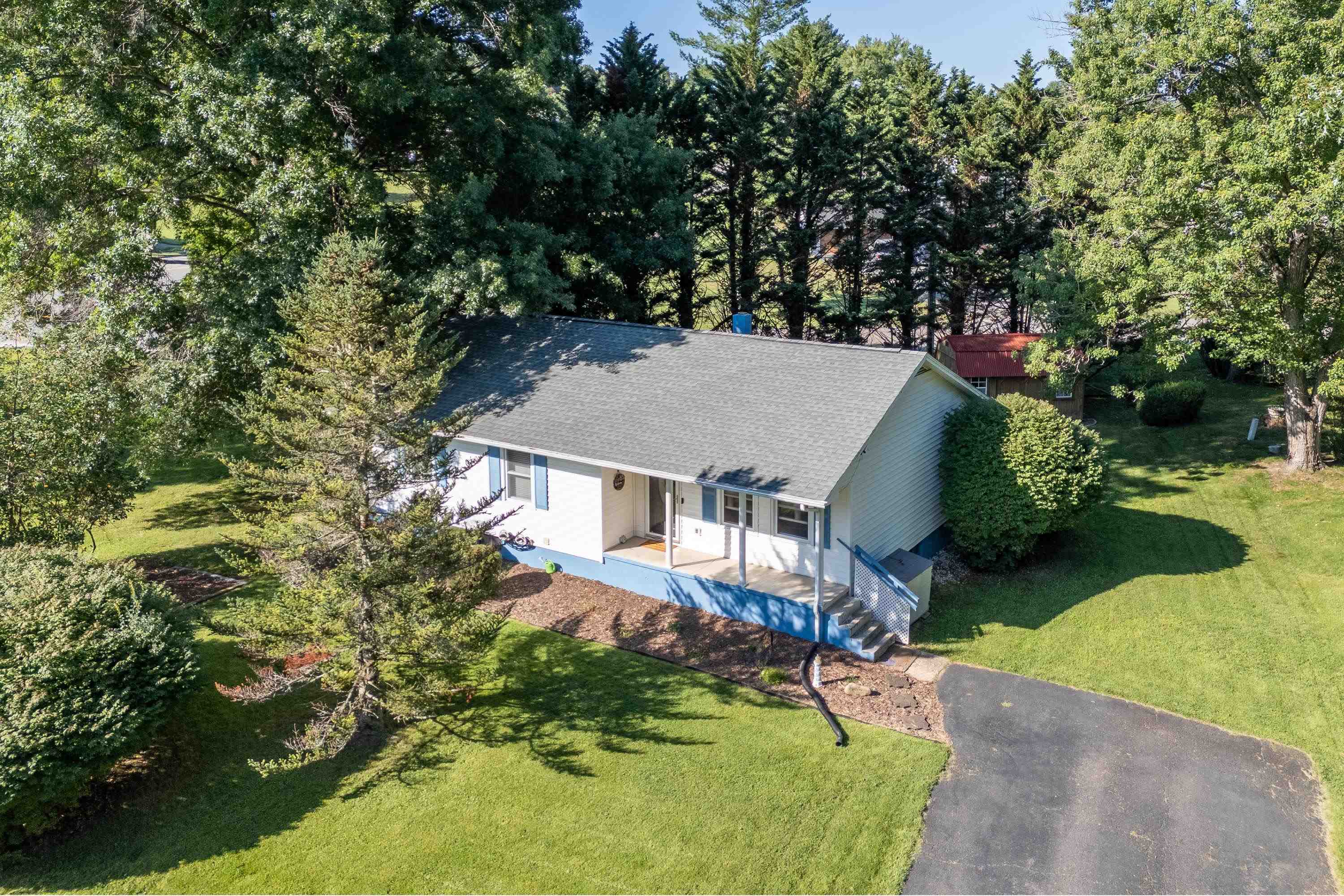 2116 Charlton Lane Radford VA 24141