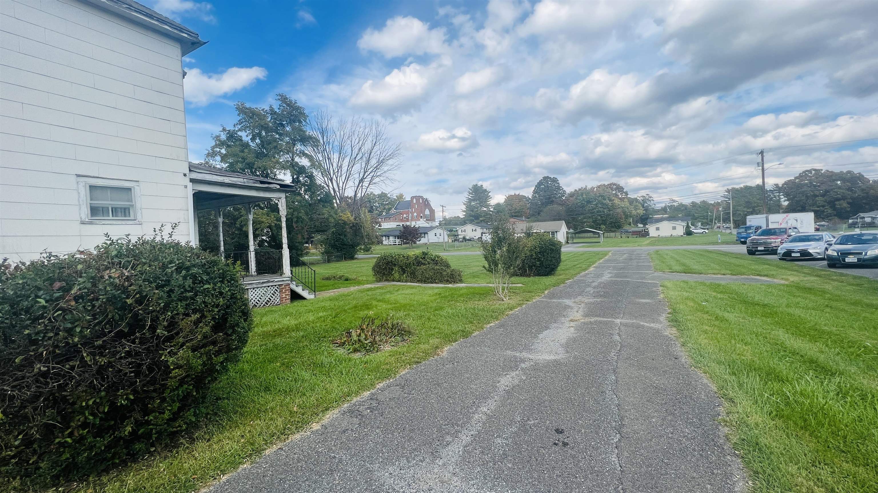 1604 Wadsworth Street Radford VA 24141