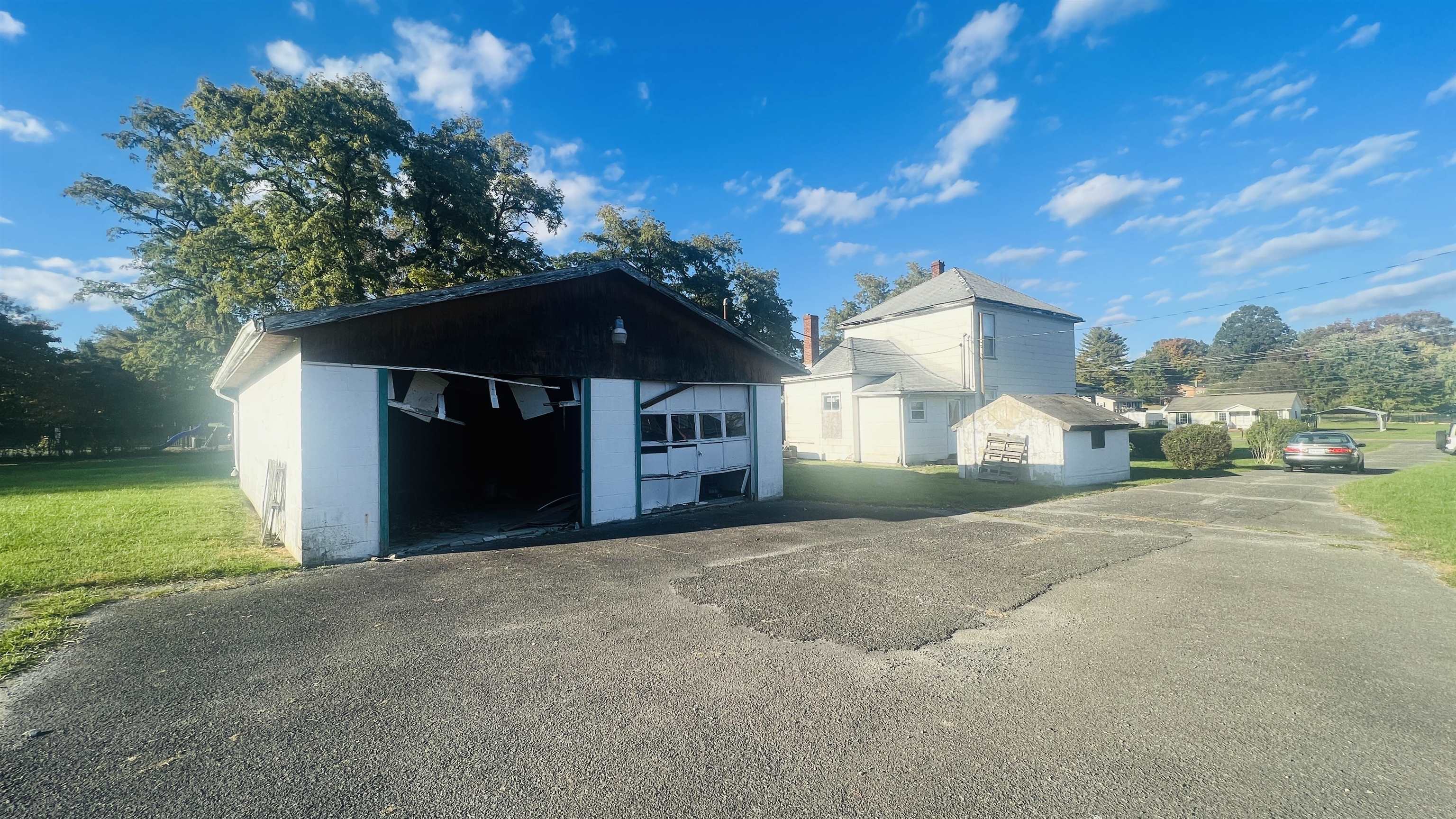 1604 Wadsworth Street Radford VA 24141