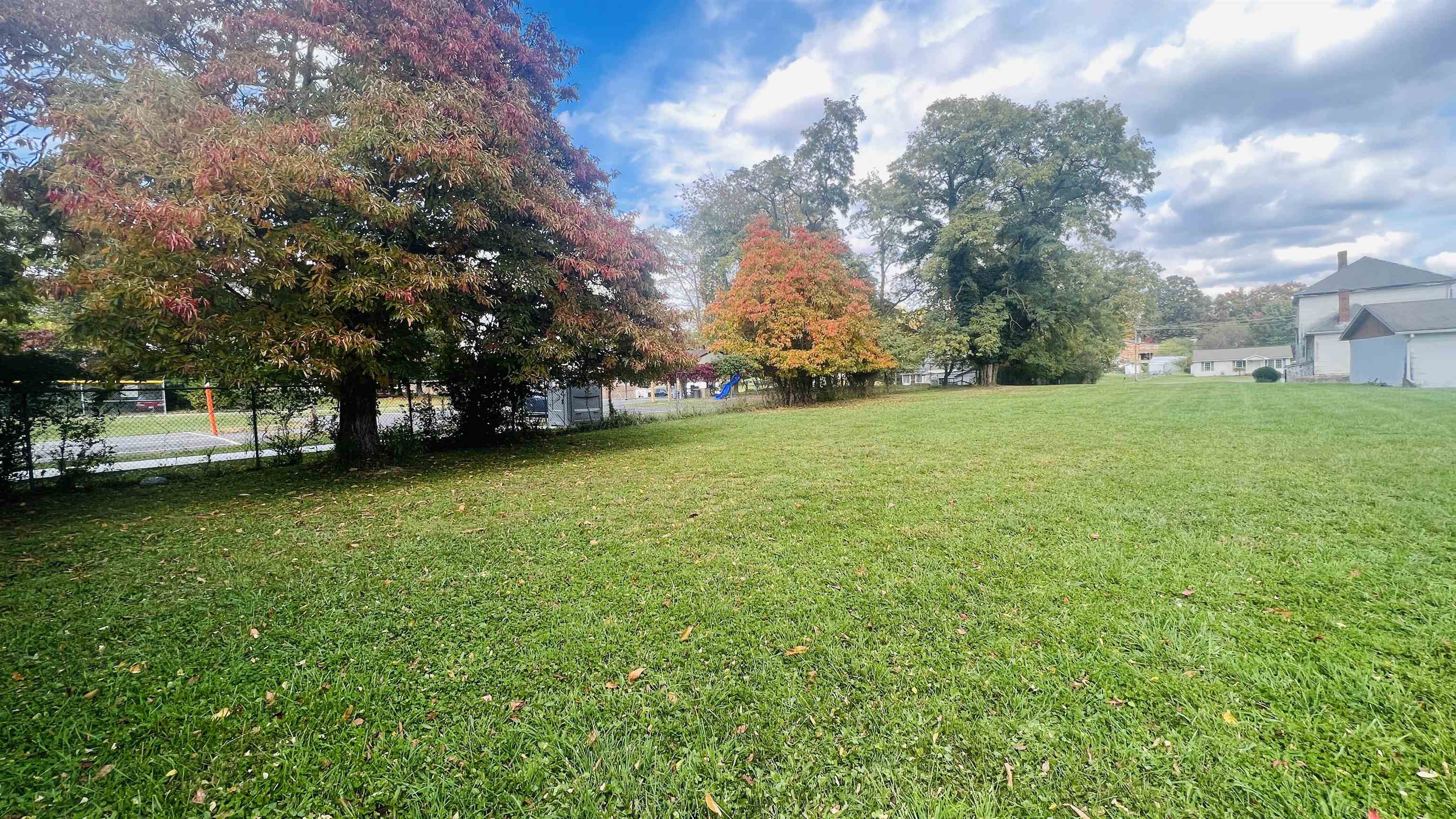 1604 Wadsworth Street Radford VA 24141