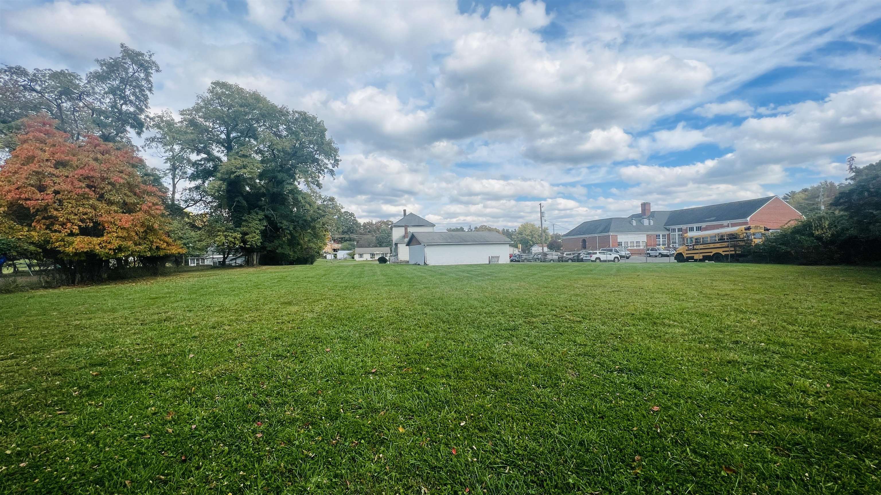 1604 Wadsworth Street Radford VA 24141