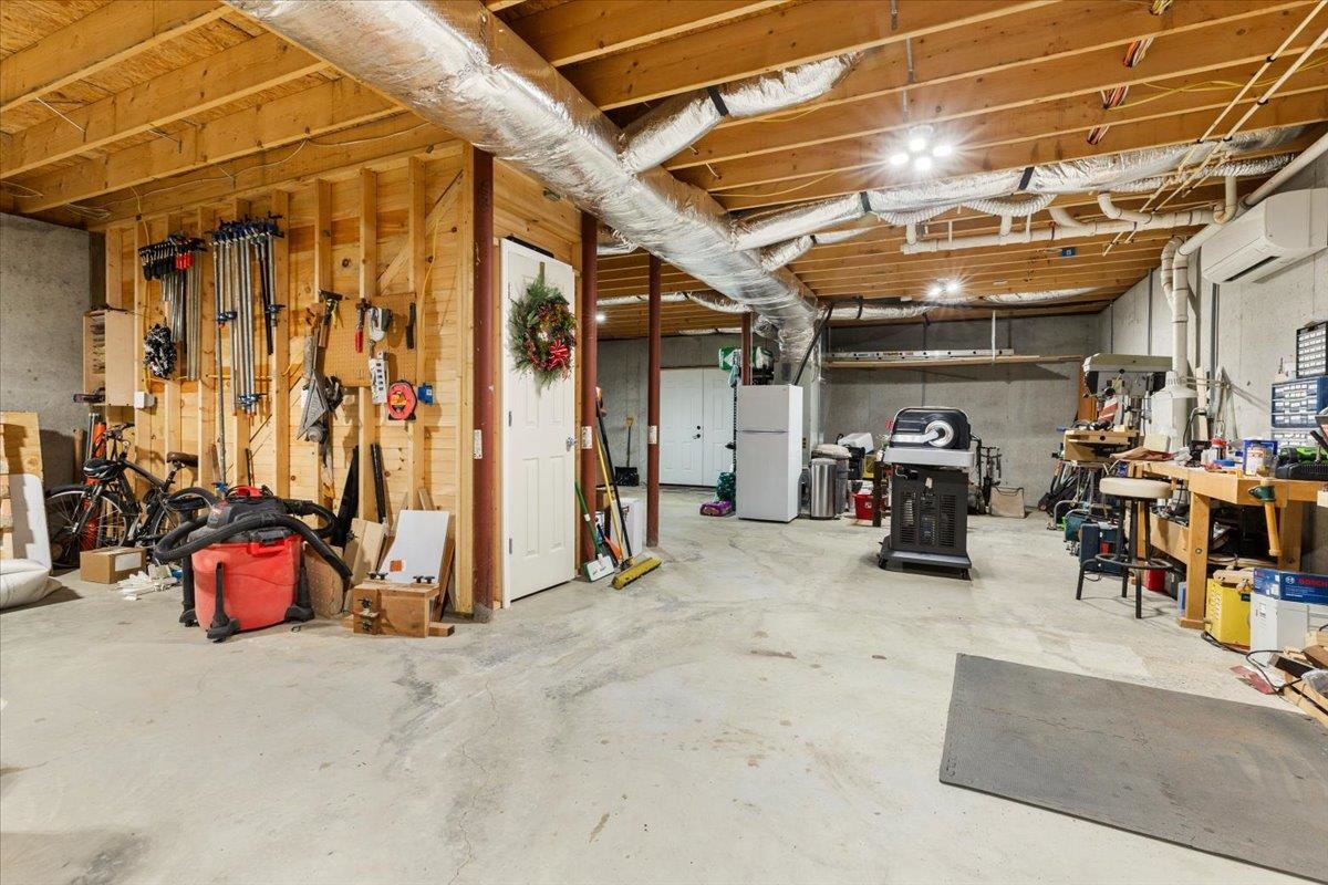 173 Cavalier Drive Hillsville VA 24343
