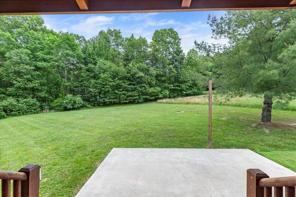 173 Cavalier Drive Hillsville VA 24343