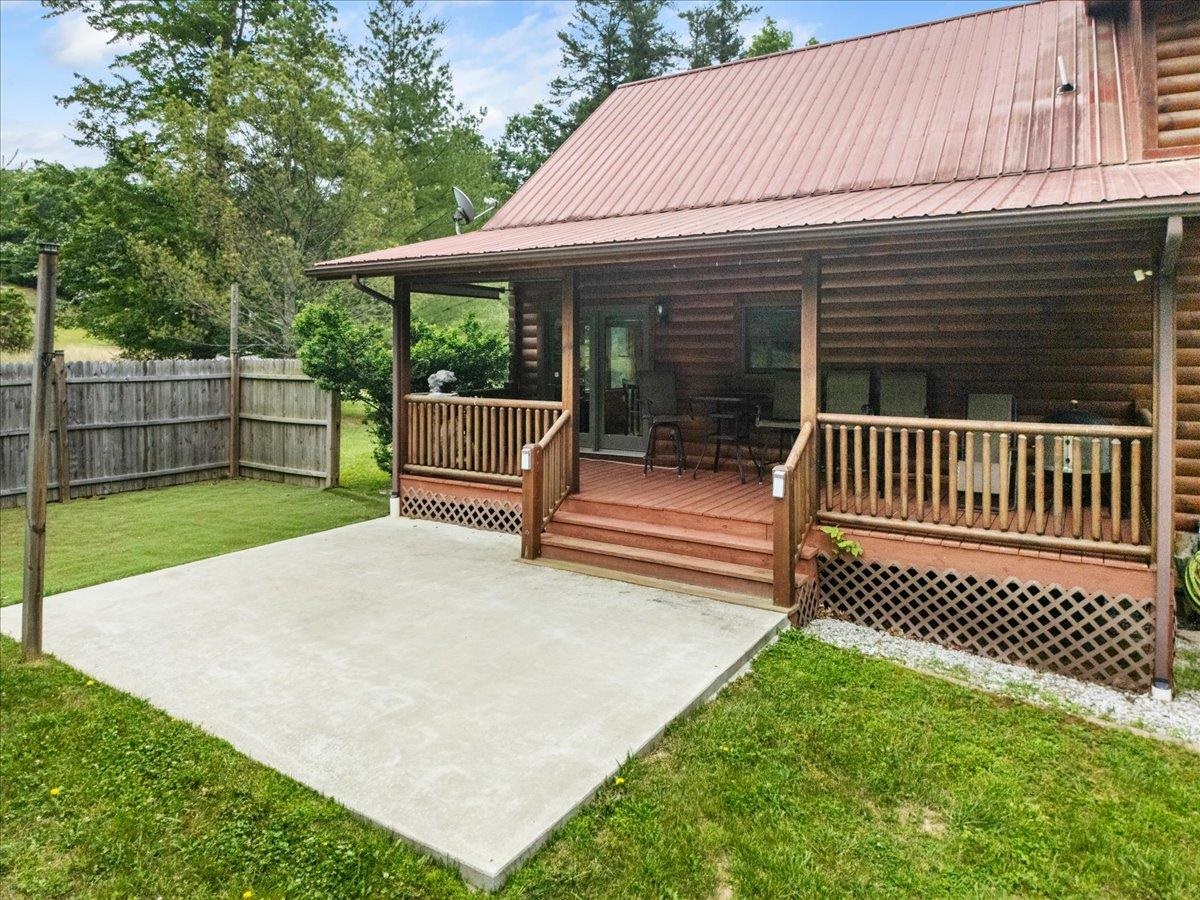 173 Cavalier Drive Hillsville VA 24343