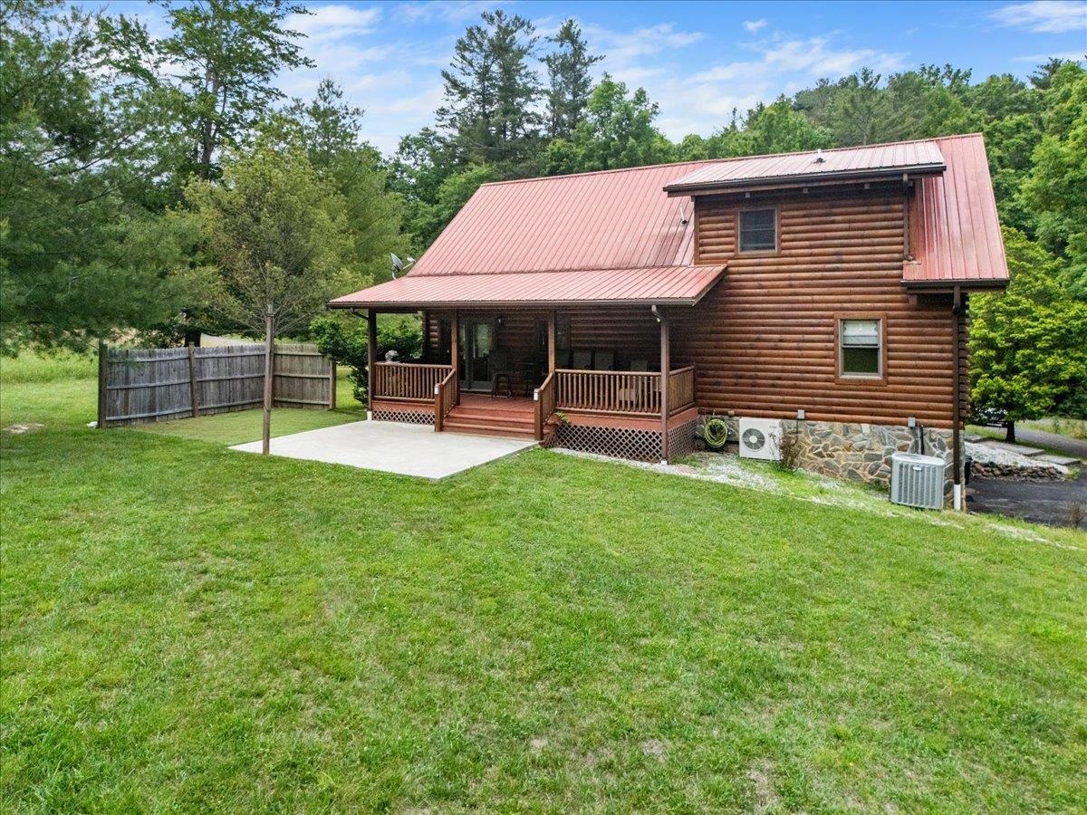 173 Cavalier Drive Hillsville VA 24343