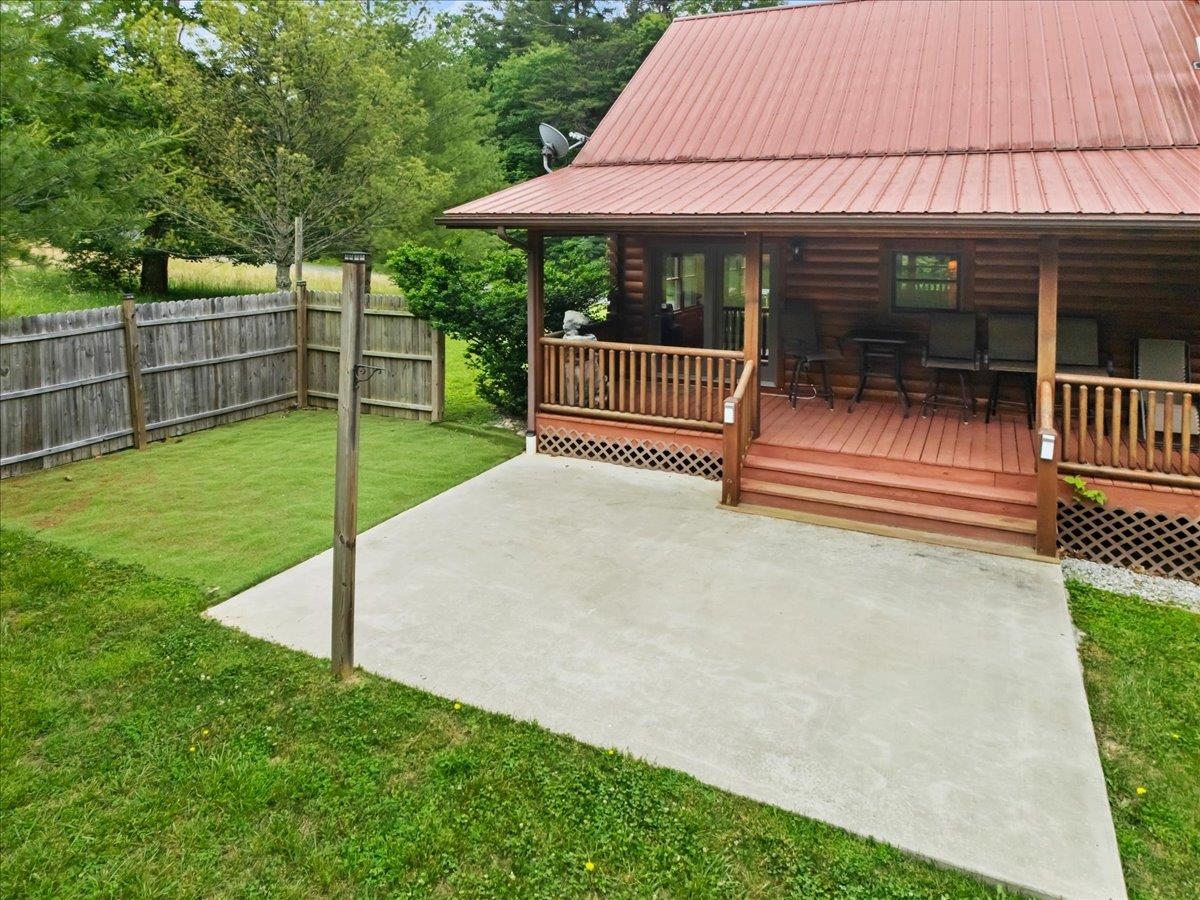 173 Cavalier Drive Hillsville VA 24343