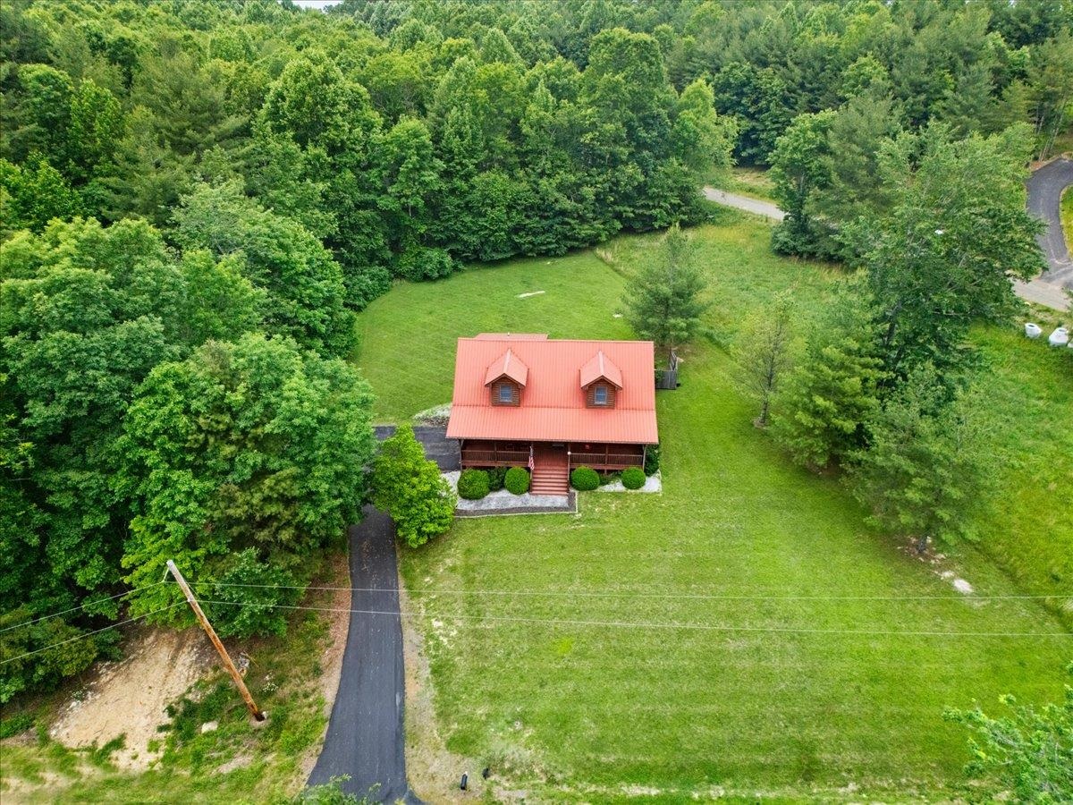 173 Cavalier Drive Hillsville VA 24343