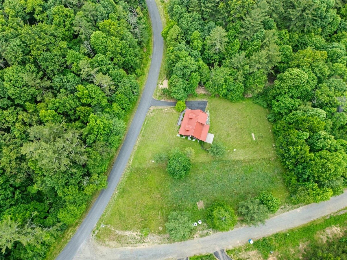 173 Cavalier Drive Hillsville VA 24343