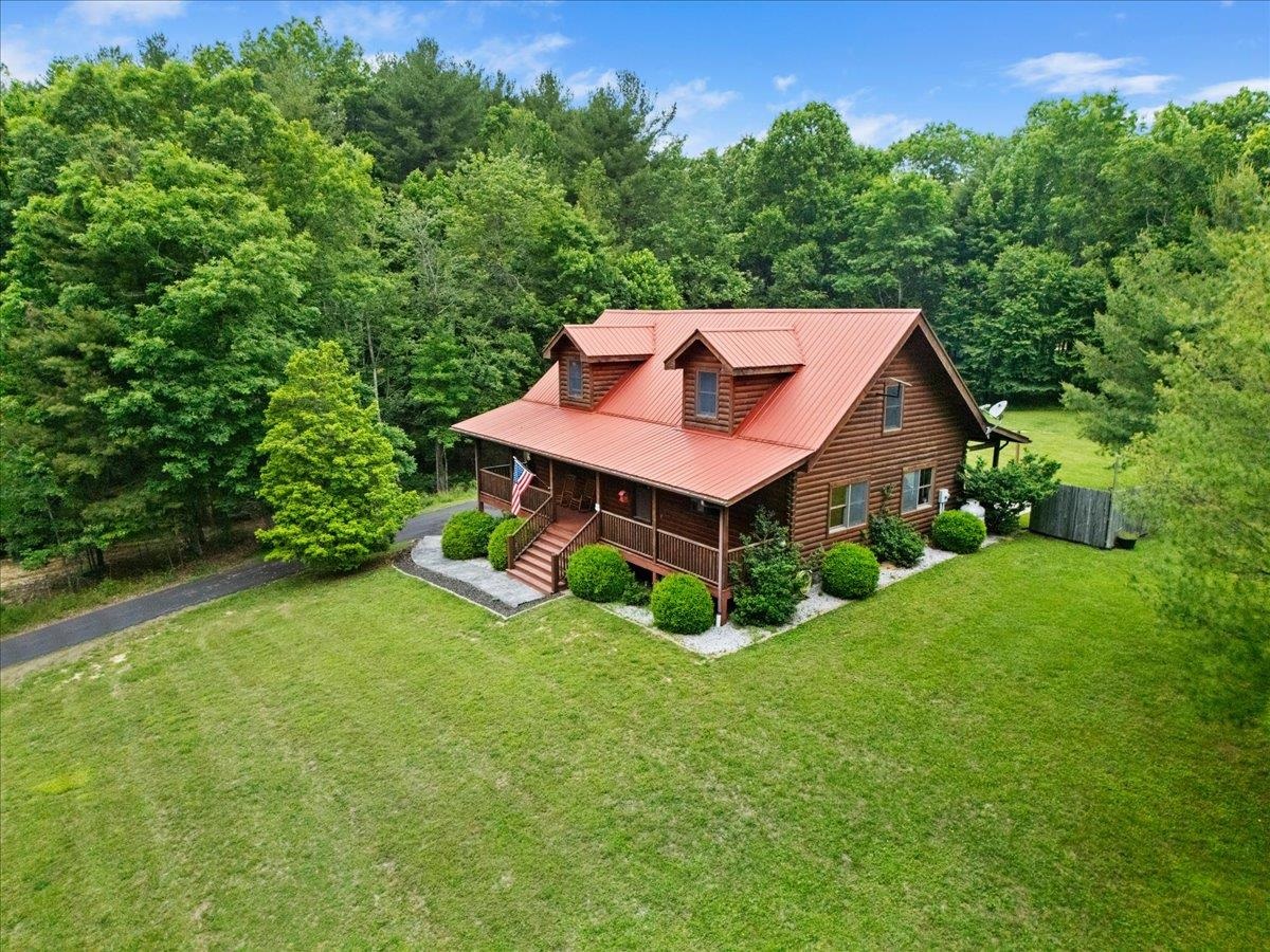 173 Cavalier Drive Hillsville VA 24343