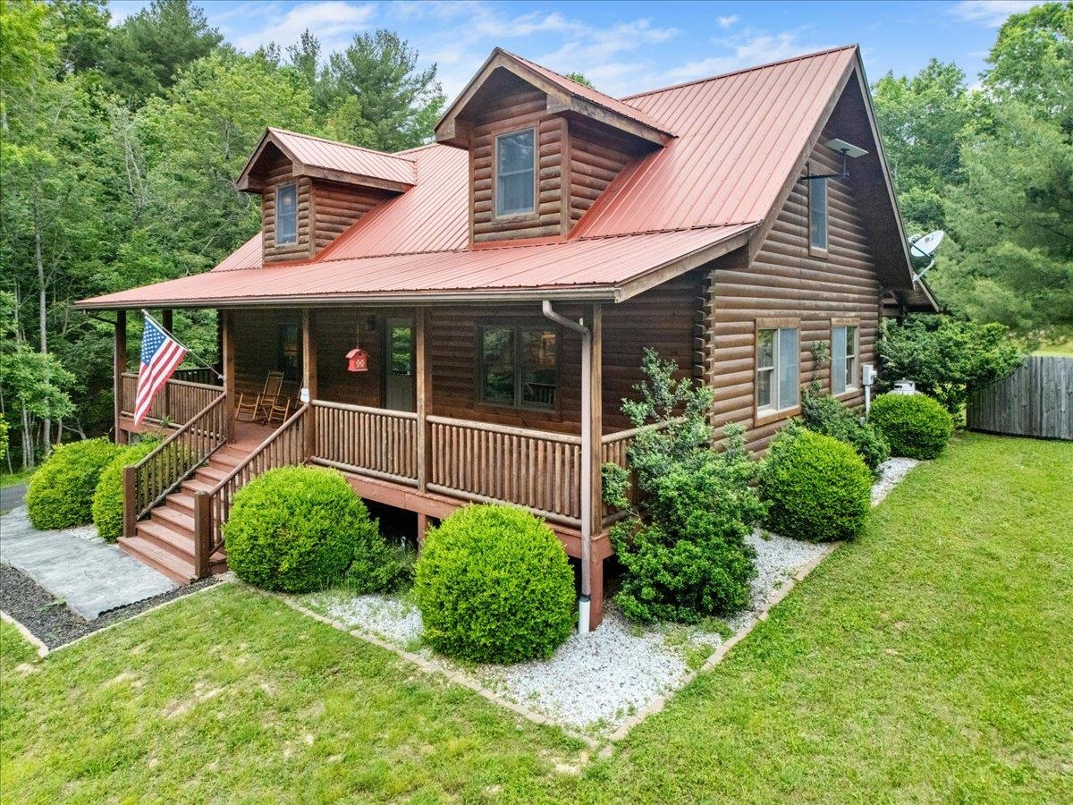 173 Cavalier Drive Hillsville VA 24343