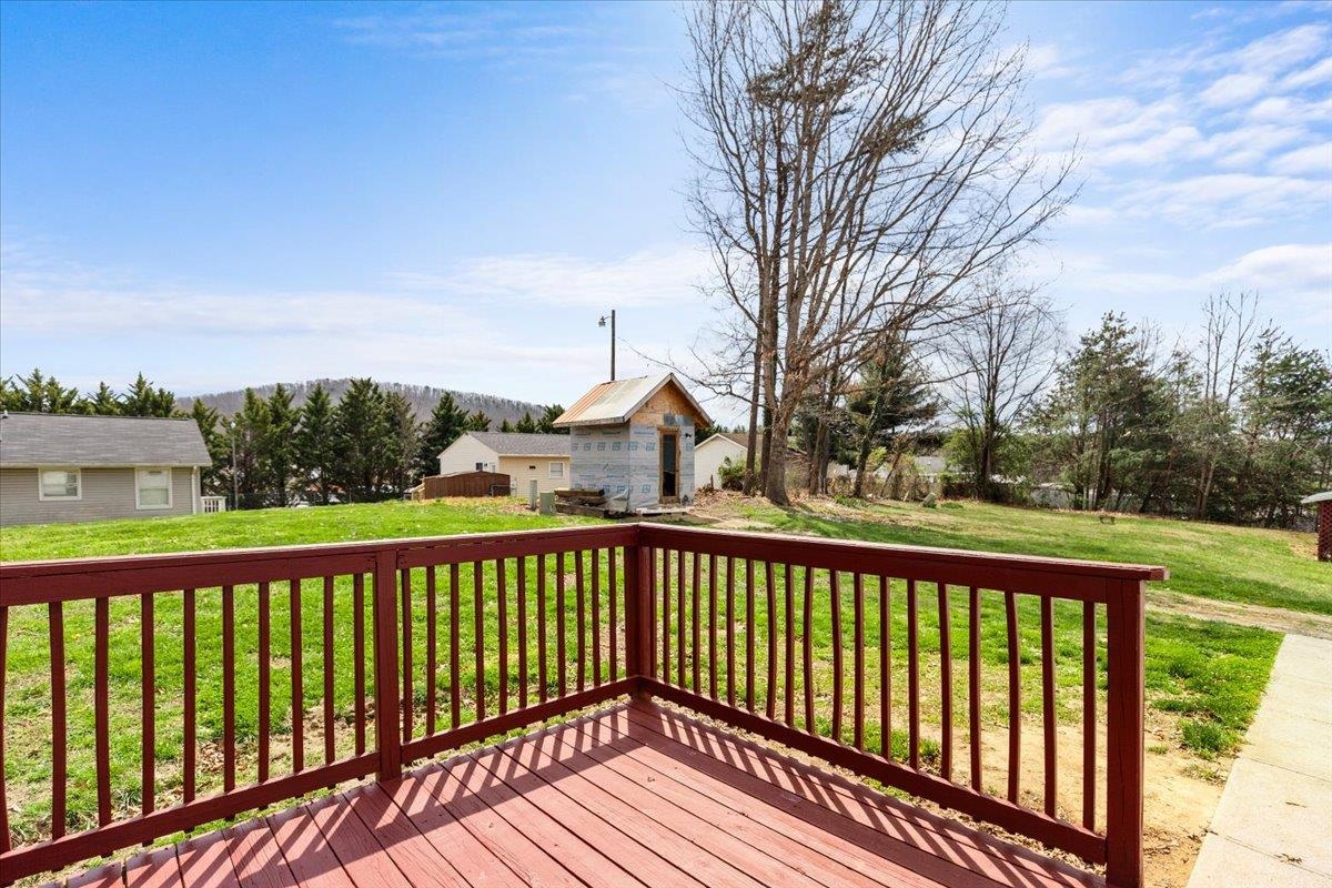 106 Point Travis Avenue Radford VA 24141