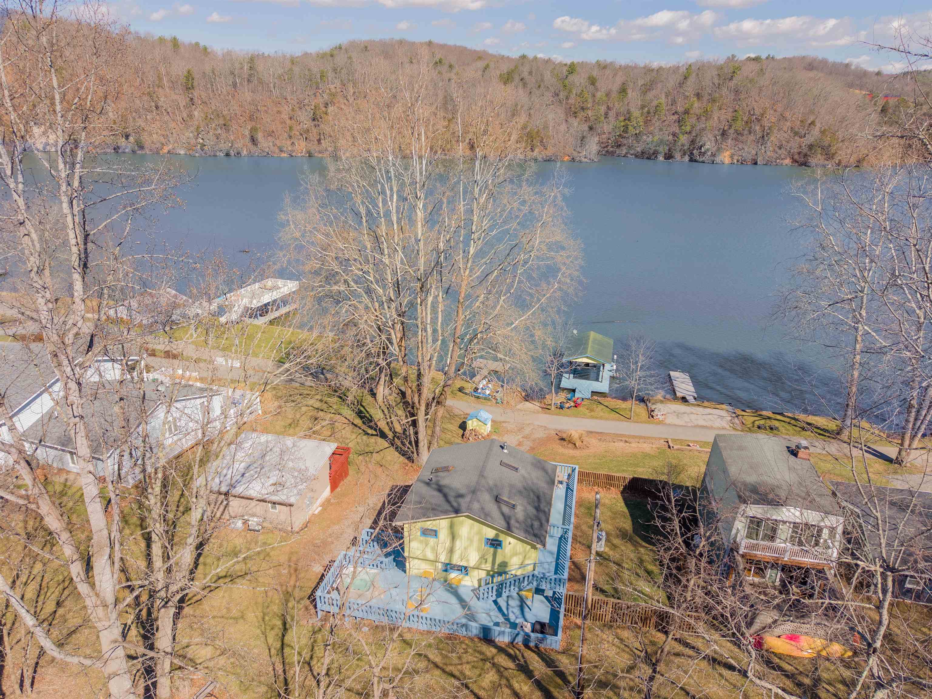 2939 Blackberry Lane Hiwassee VA 24347