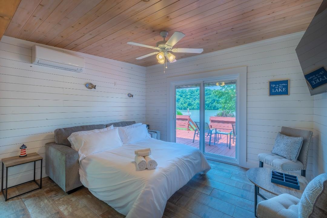 2939 Blackberry Lane Hiwassee VA 24347