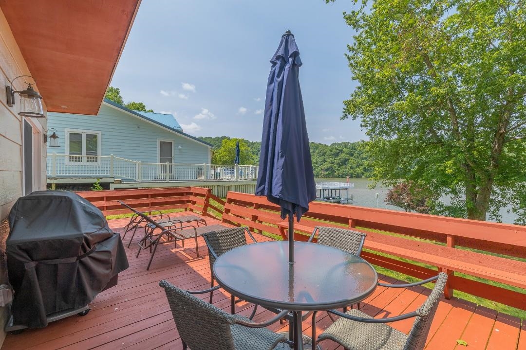 2939 Blackberry Lane Hiwassee VA 24347
