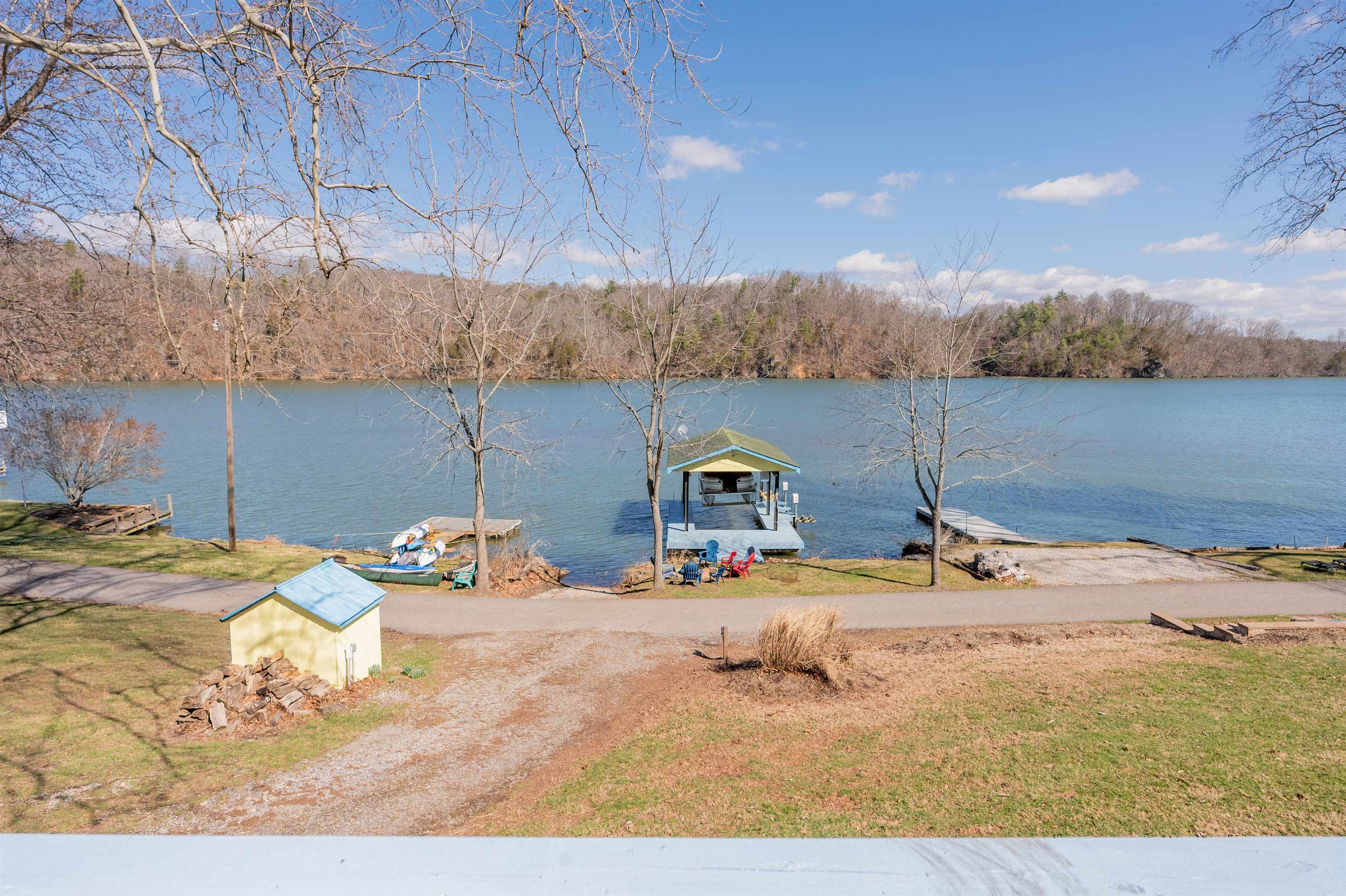 2939 Blackberry Lane Hiwassee VA 24347