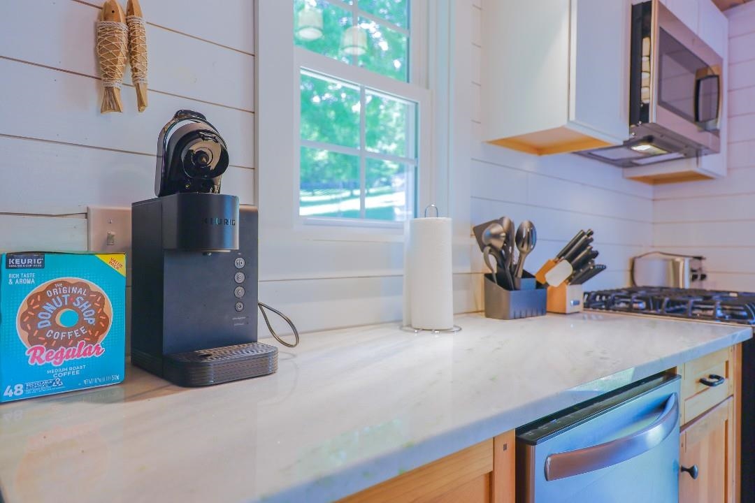 2939 Blackberry Lane Hiwassee VA 24347