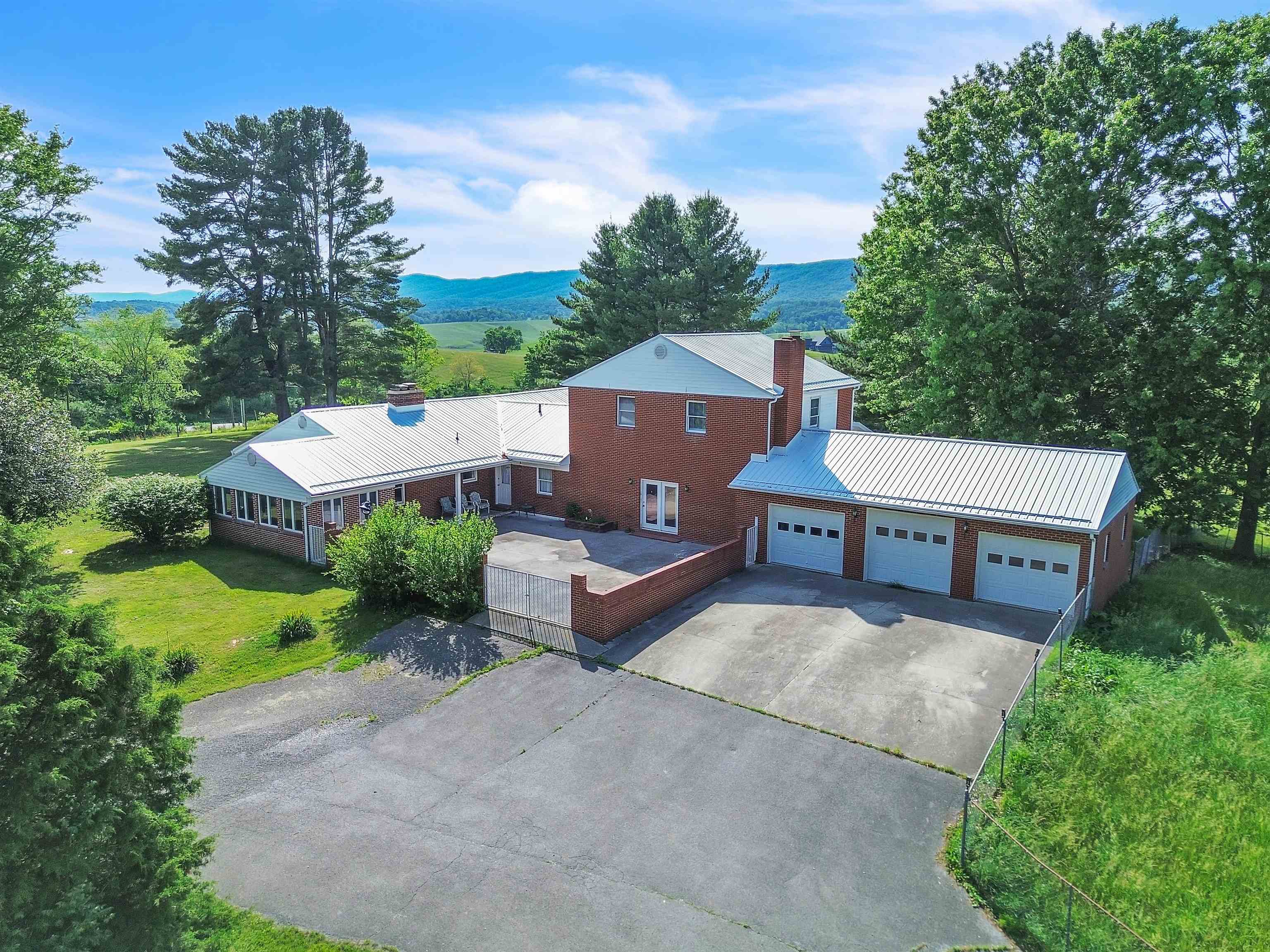 6560 NE Cleburne Boulevard NE Dublin VA 24084