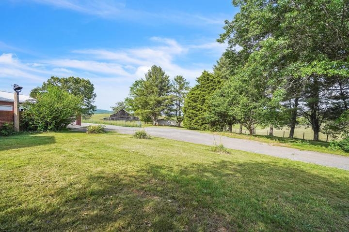 6560 NE Cleburne Boulevard NE Dublin VA 24084
