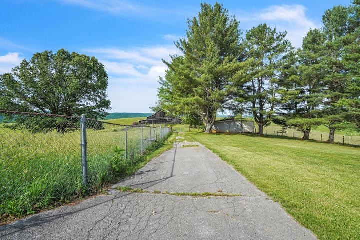 6560 NE Cleburne Boulevard NE Dublin VA 24084