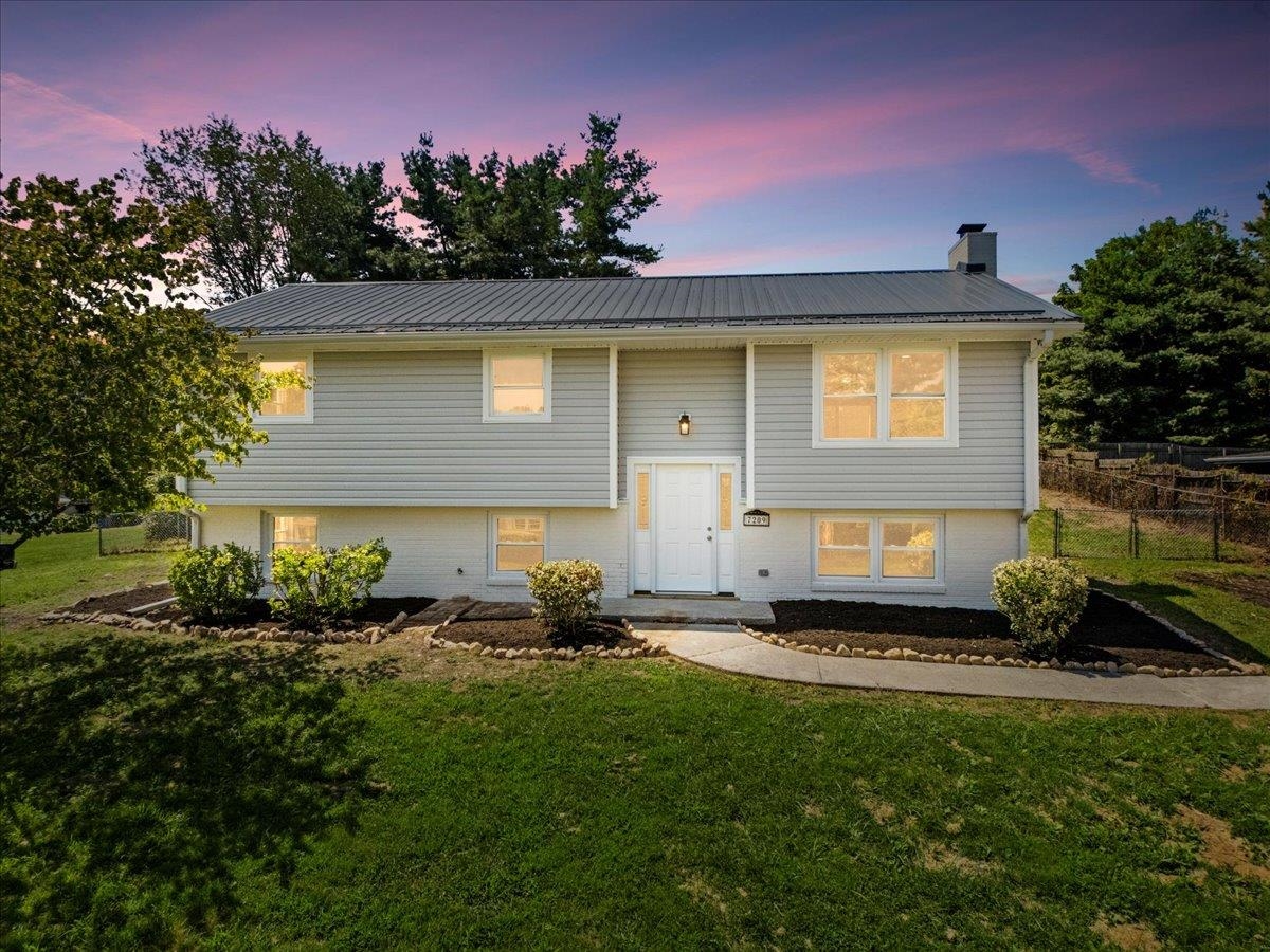 7209 Meadowview Drive Fairlawn VA 24141