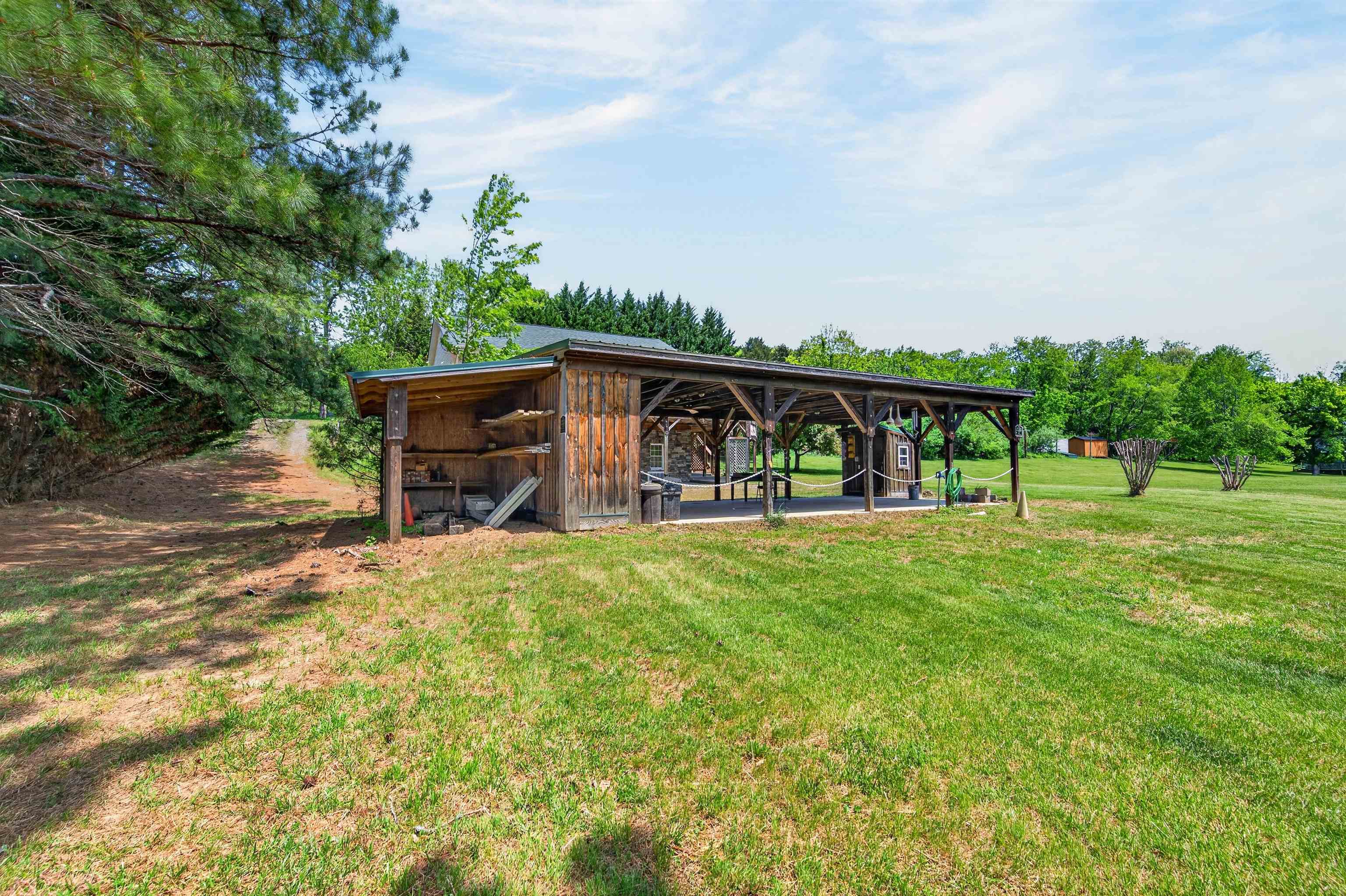 4120 Clarks Ferry Road Draper VA 24324