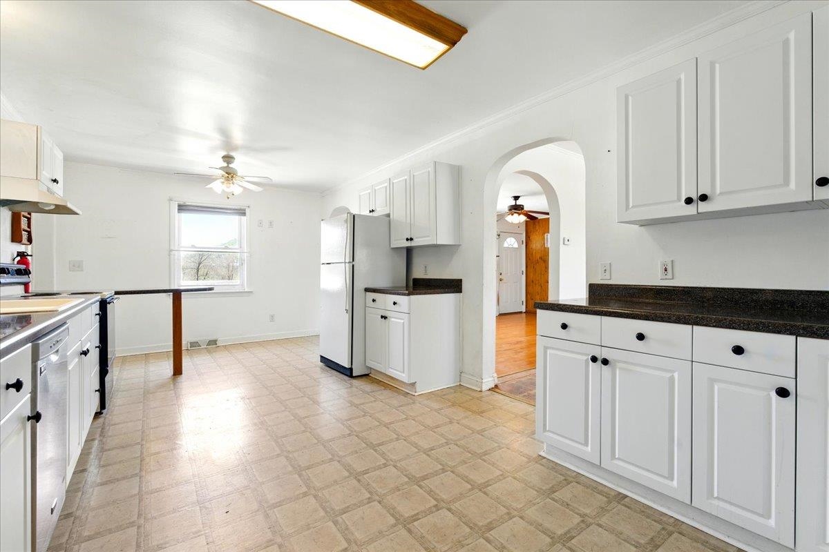 2351 Reese Mountain Road Elliston VA 24087