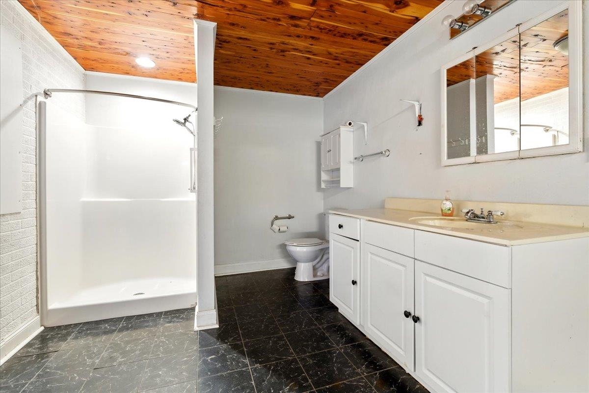 2351 Reese Mountain Road Elliston VA 24087