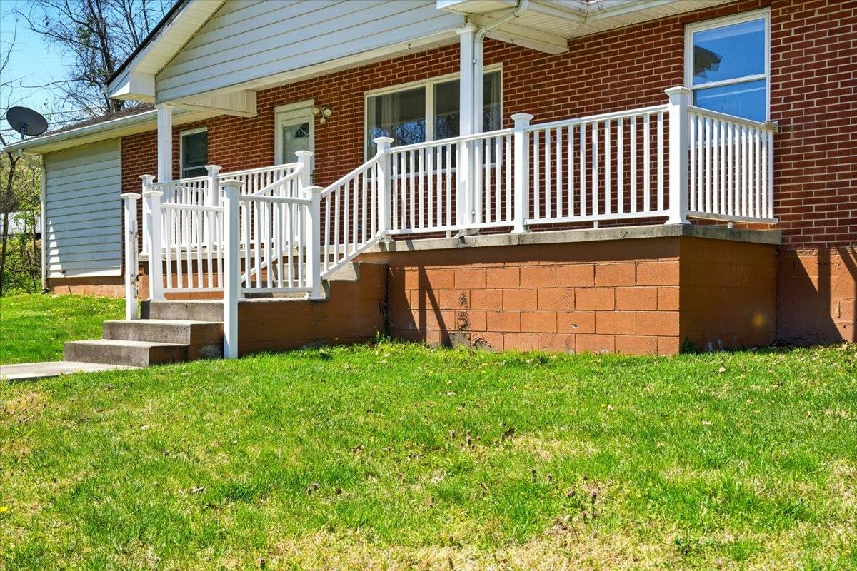 2351 Reese Mountain Road Elliston VA 24087