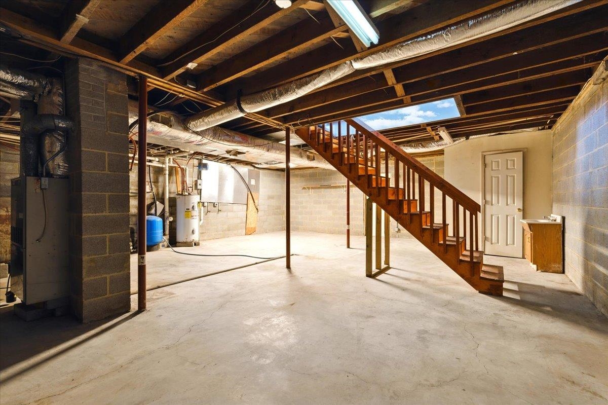 2351 Reese Mountain Road Elliston VA 24087