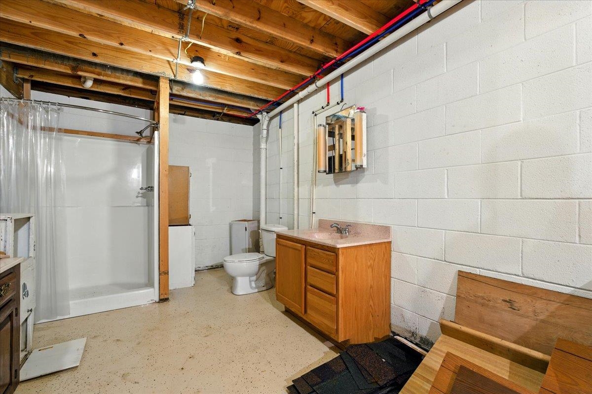 2351 Reese Mountain Road Elliston VA 24087