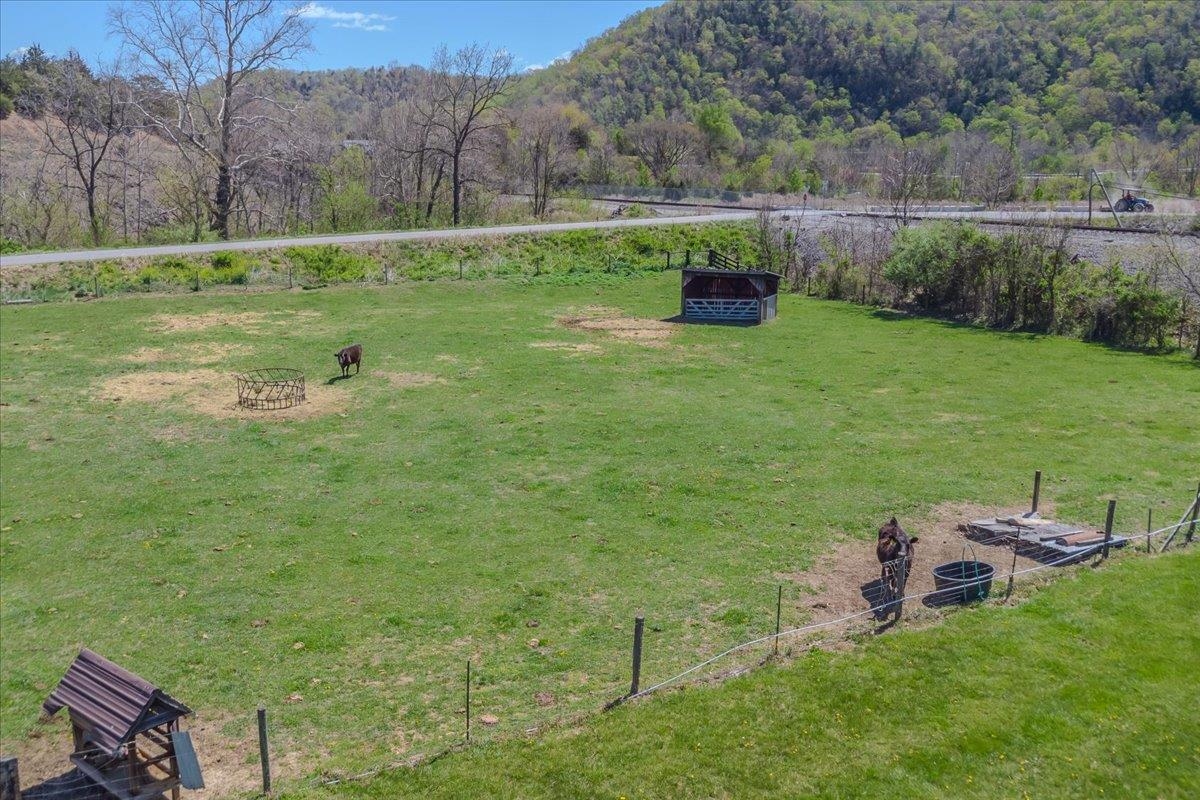 2351 Reese Mountain Road Elliston VA 24087