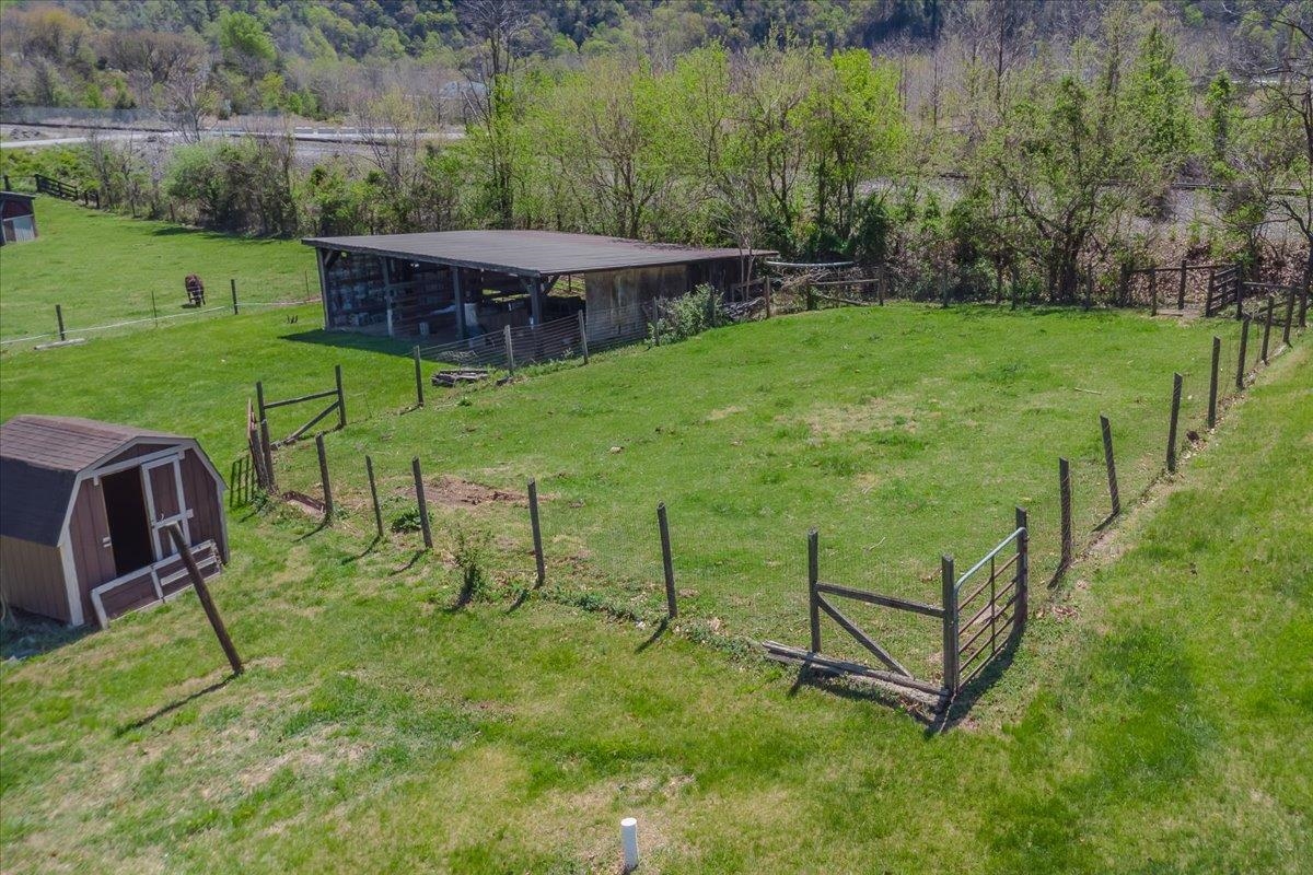 2351 Reese Mountain Road Elliston VA 24087