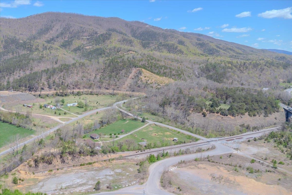2351 Reese Mountain Road Elliston VA 24087