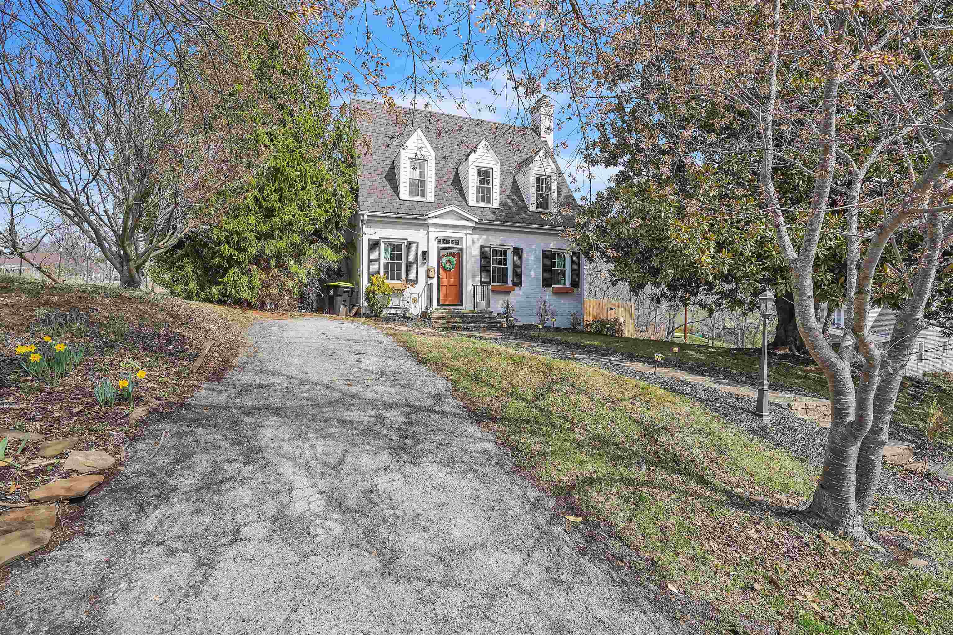 102 12th Street NW Pulaski VA 24301