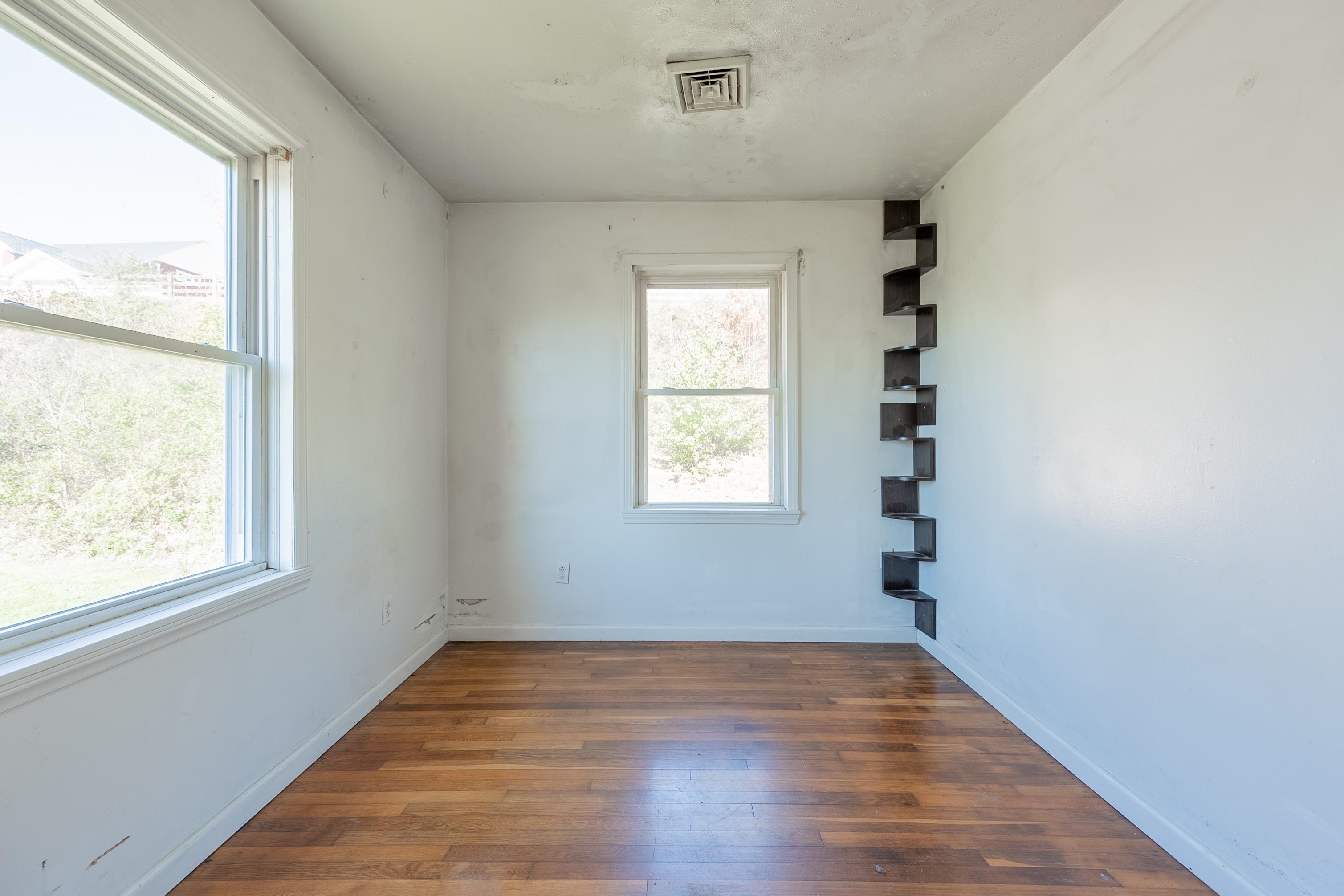 303 Fairview Street Narrows VA 24124