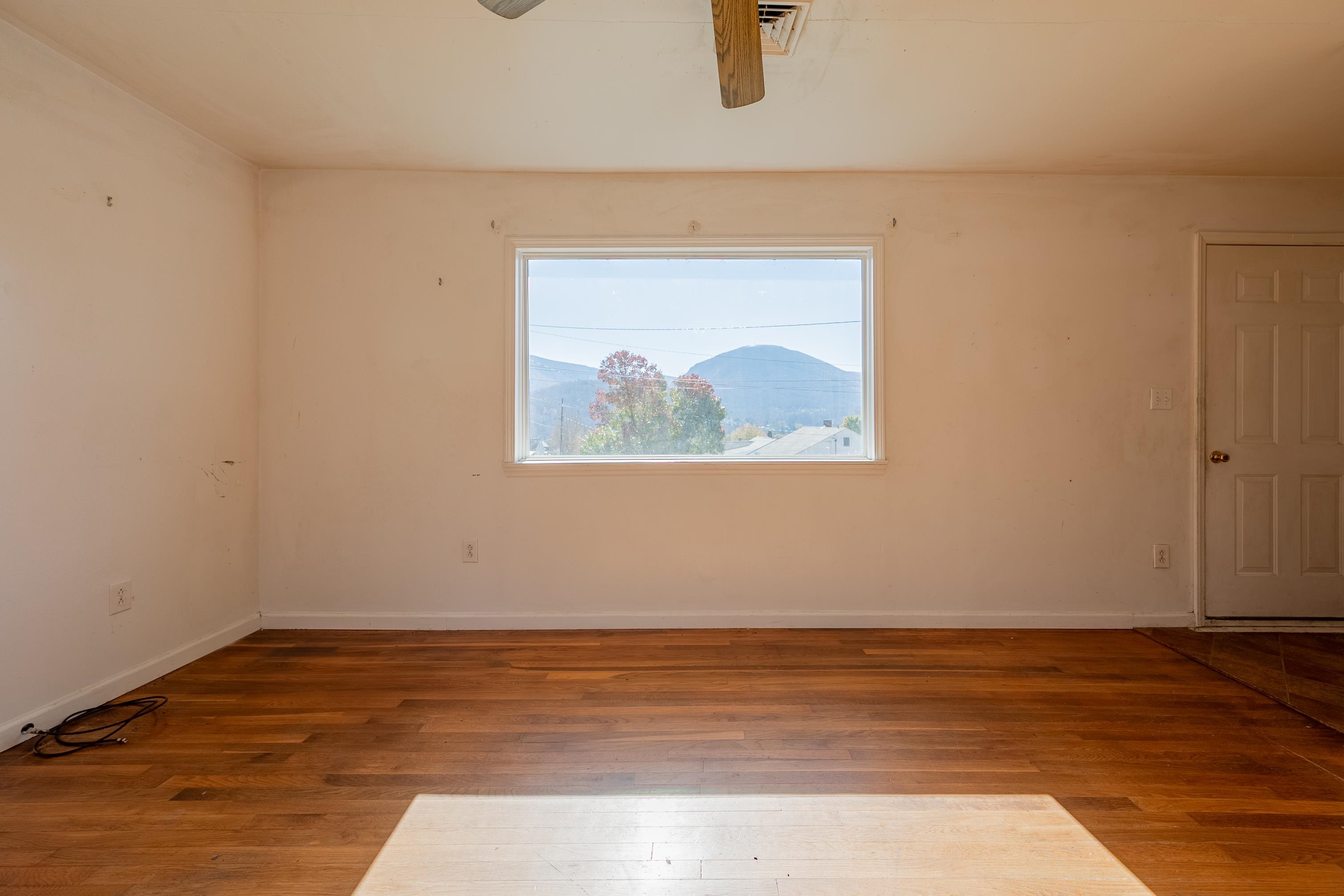 303 Fairview Street Narrows VA 24124