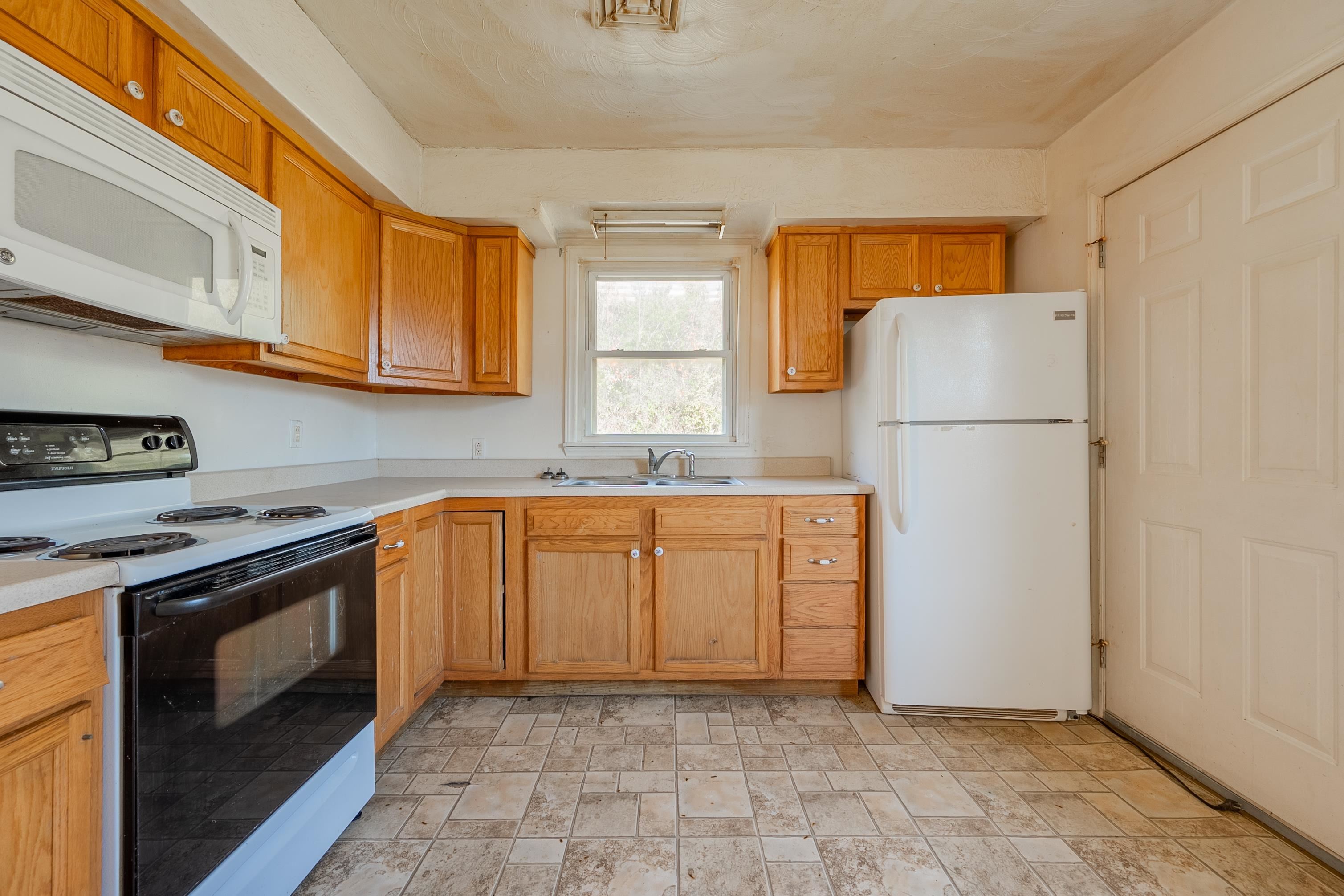 303 Fairview Street Narrows VA 24124