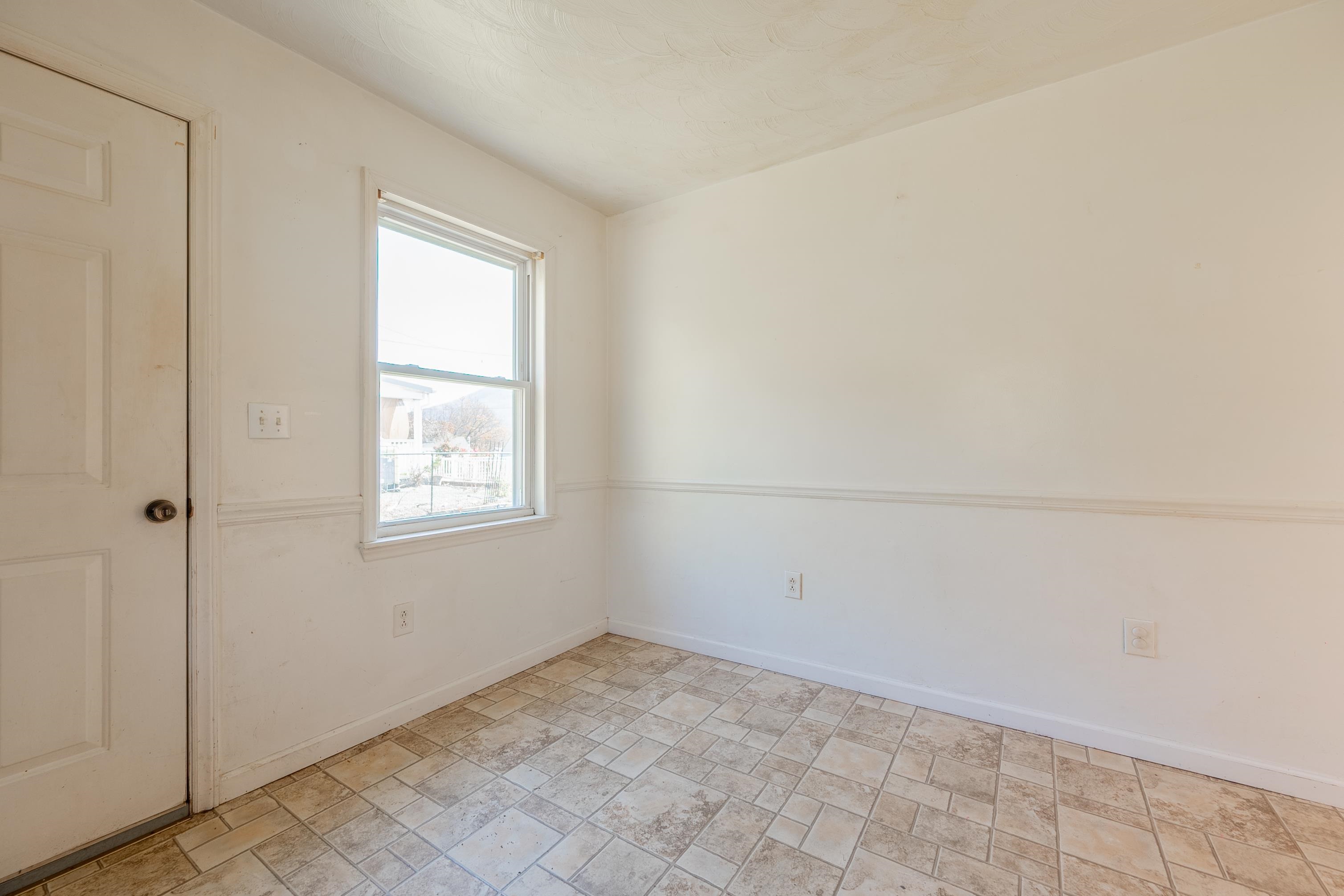 303 Fairview Street Narrows VA 24124