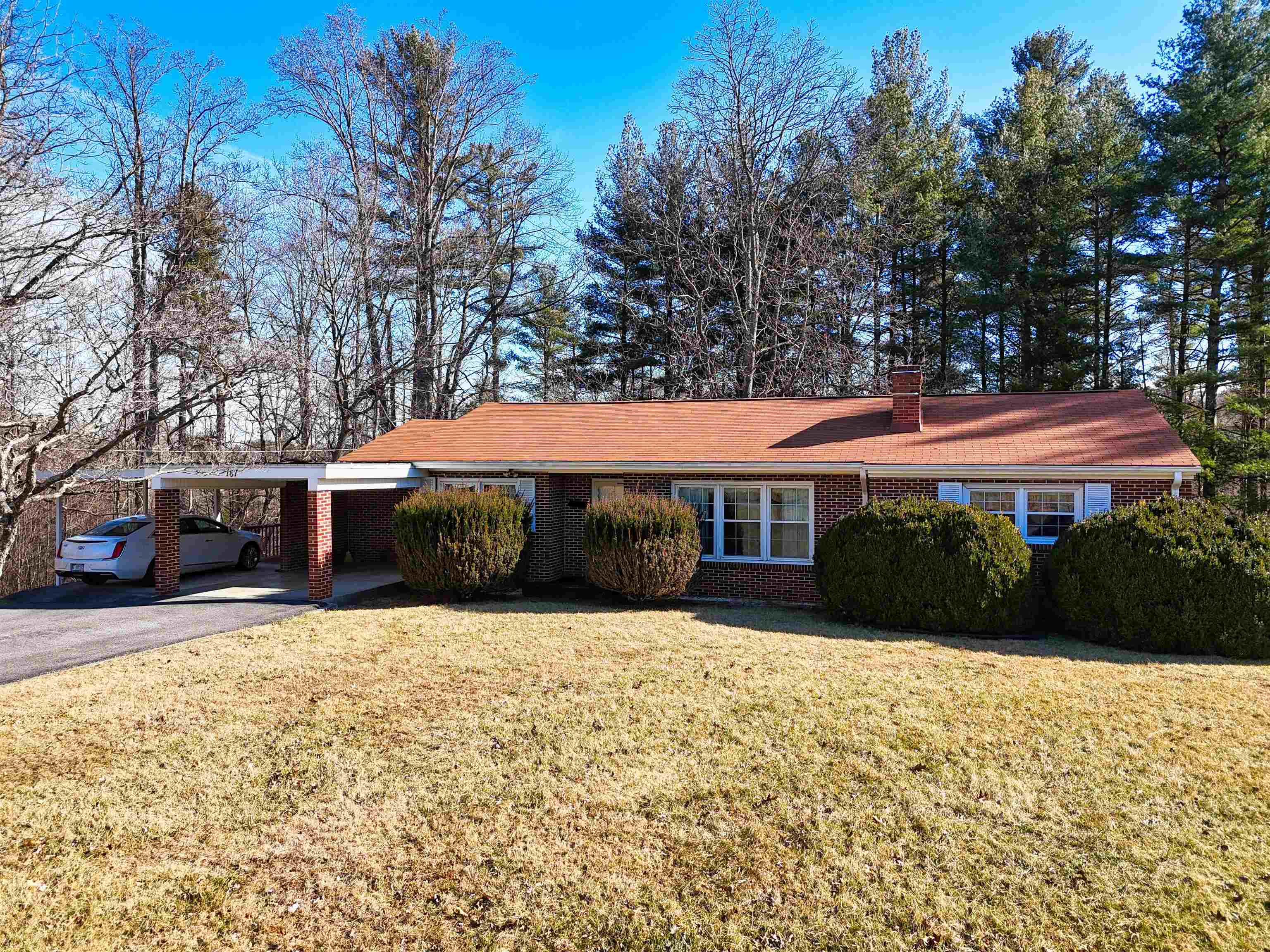 187 Christiansburg Pike NE Floyd VA 24091