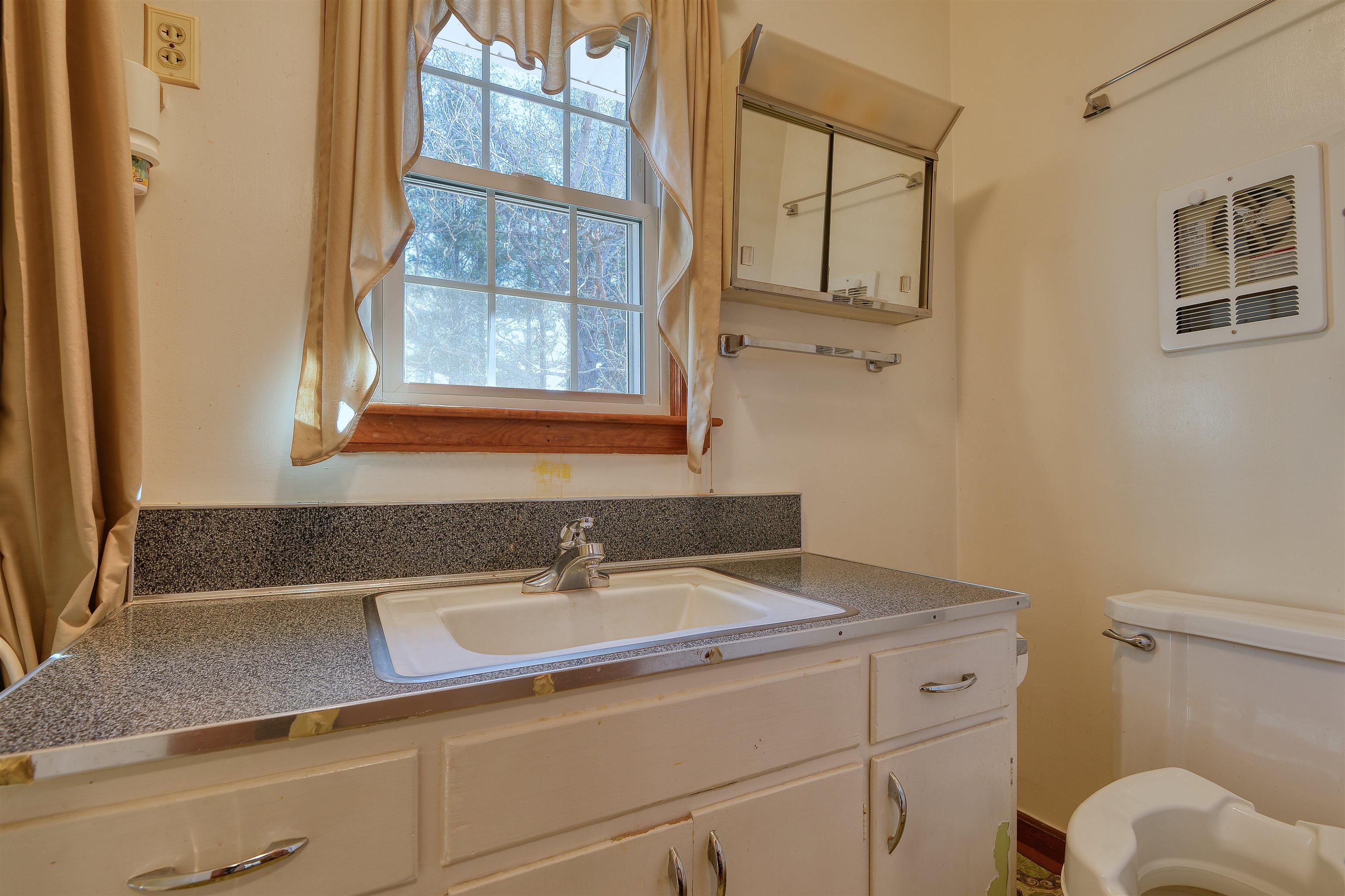 187 Christiansburg Pike NE Floyd VA 24091