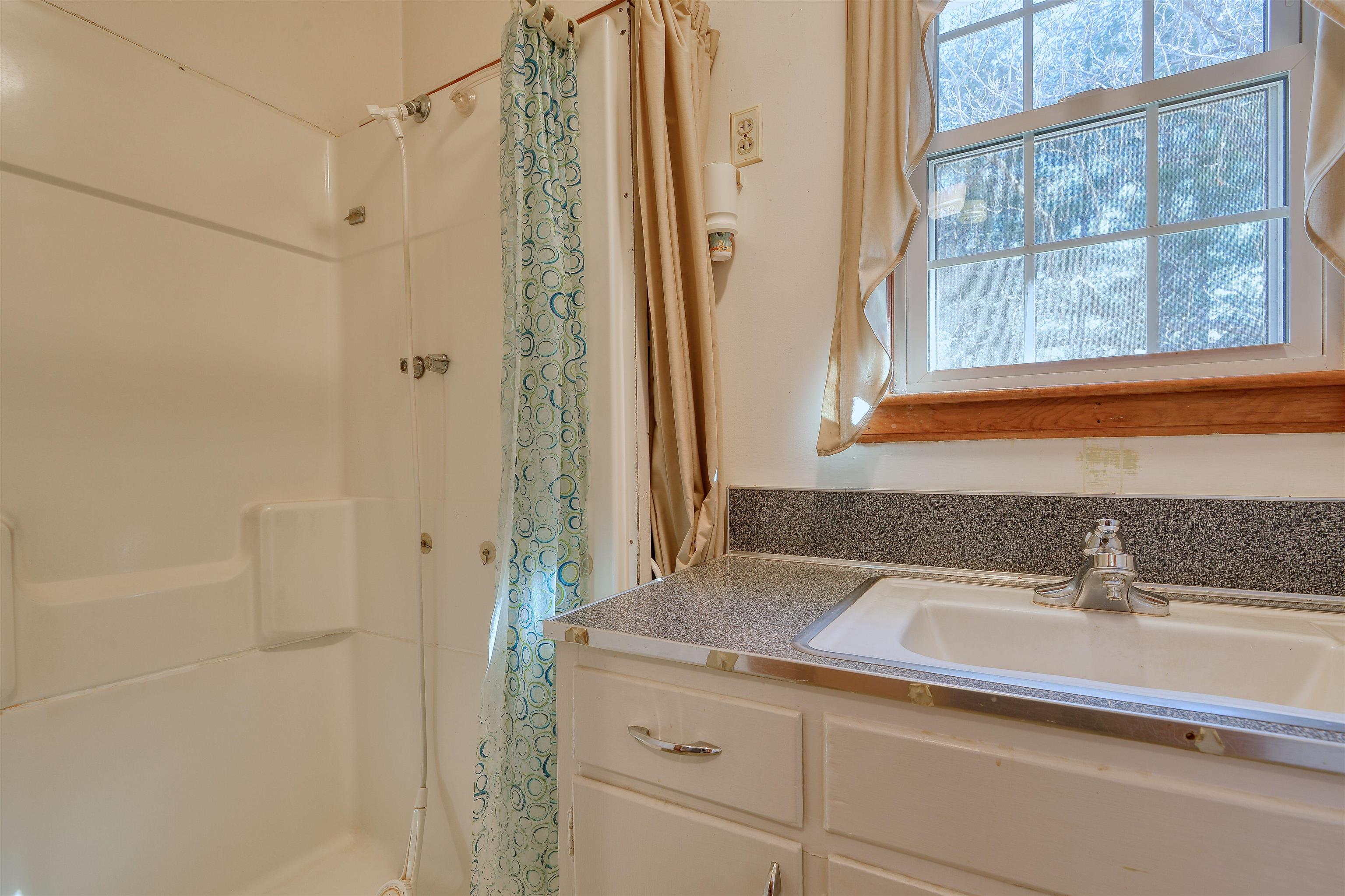 187 Christiansburg Pike NE Floyd VA 24091