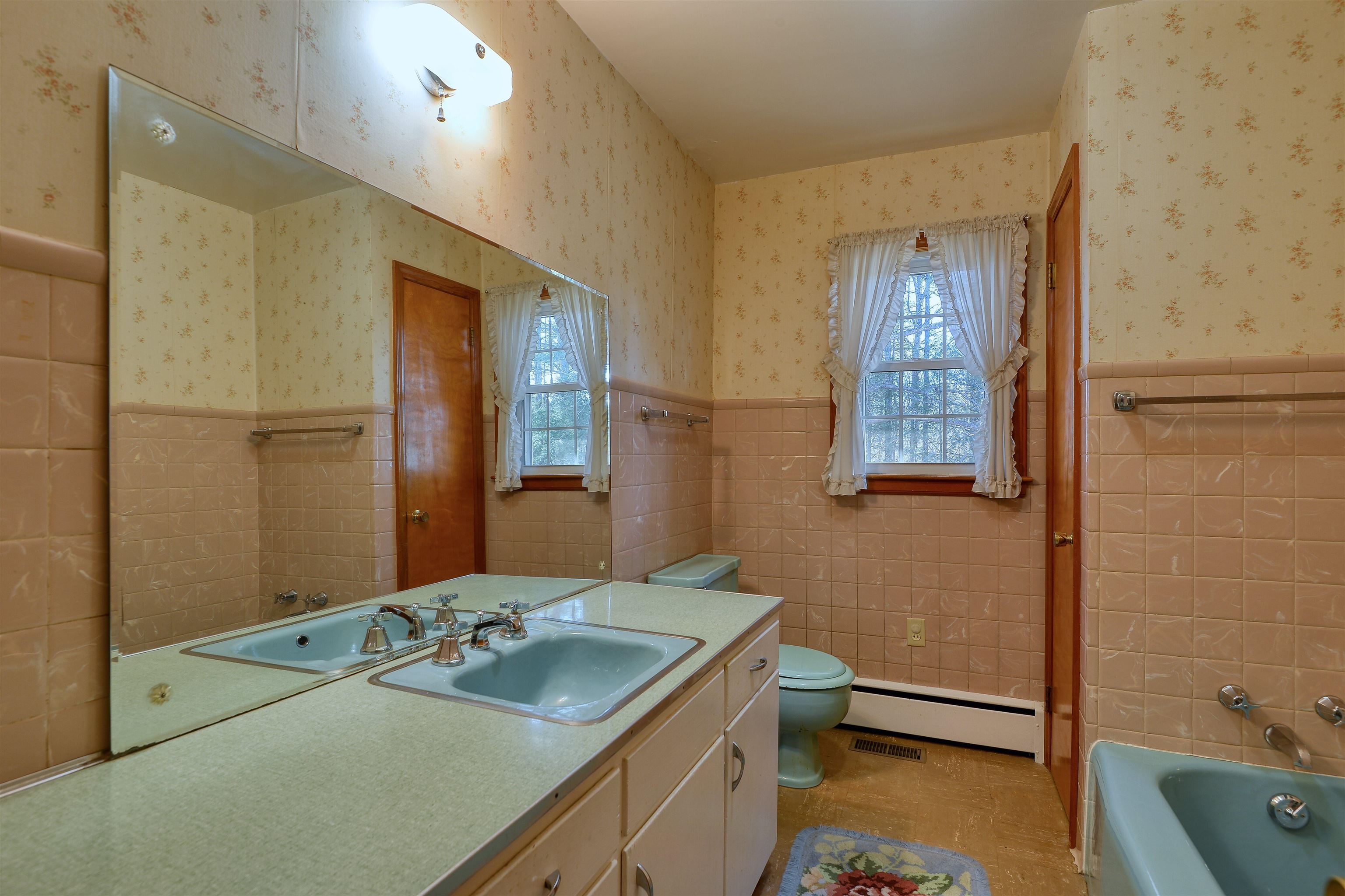 187 Christiansburg Pike NE Floyd VA 24091