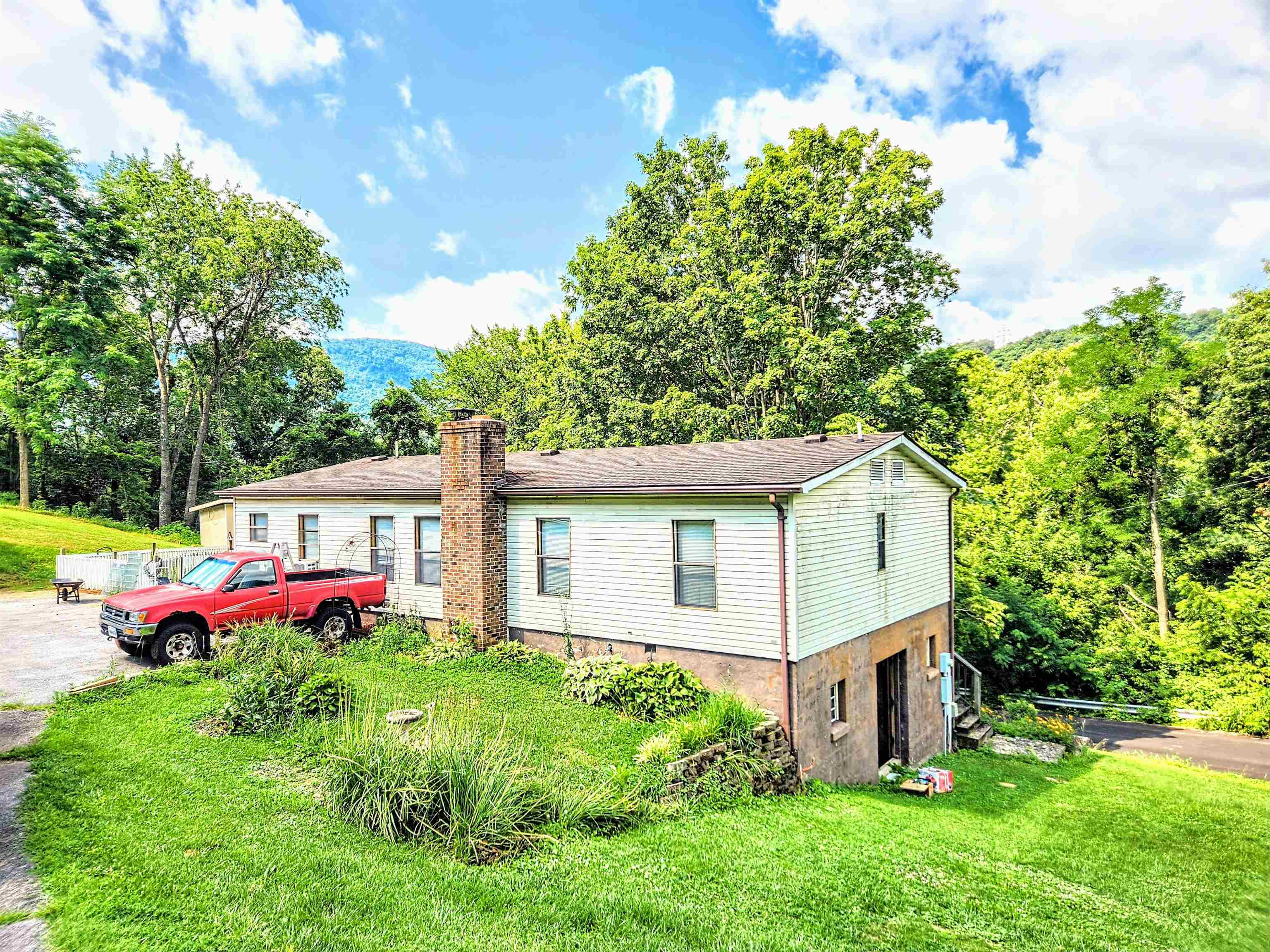 411 Riverside Drive Rich Creek VA 24147