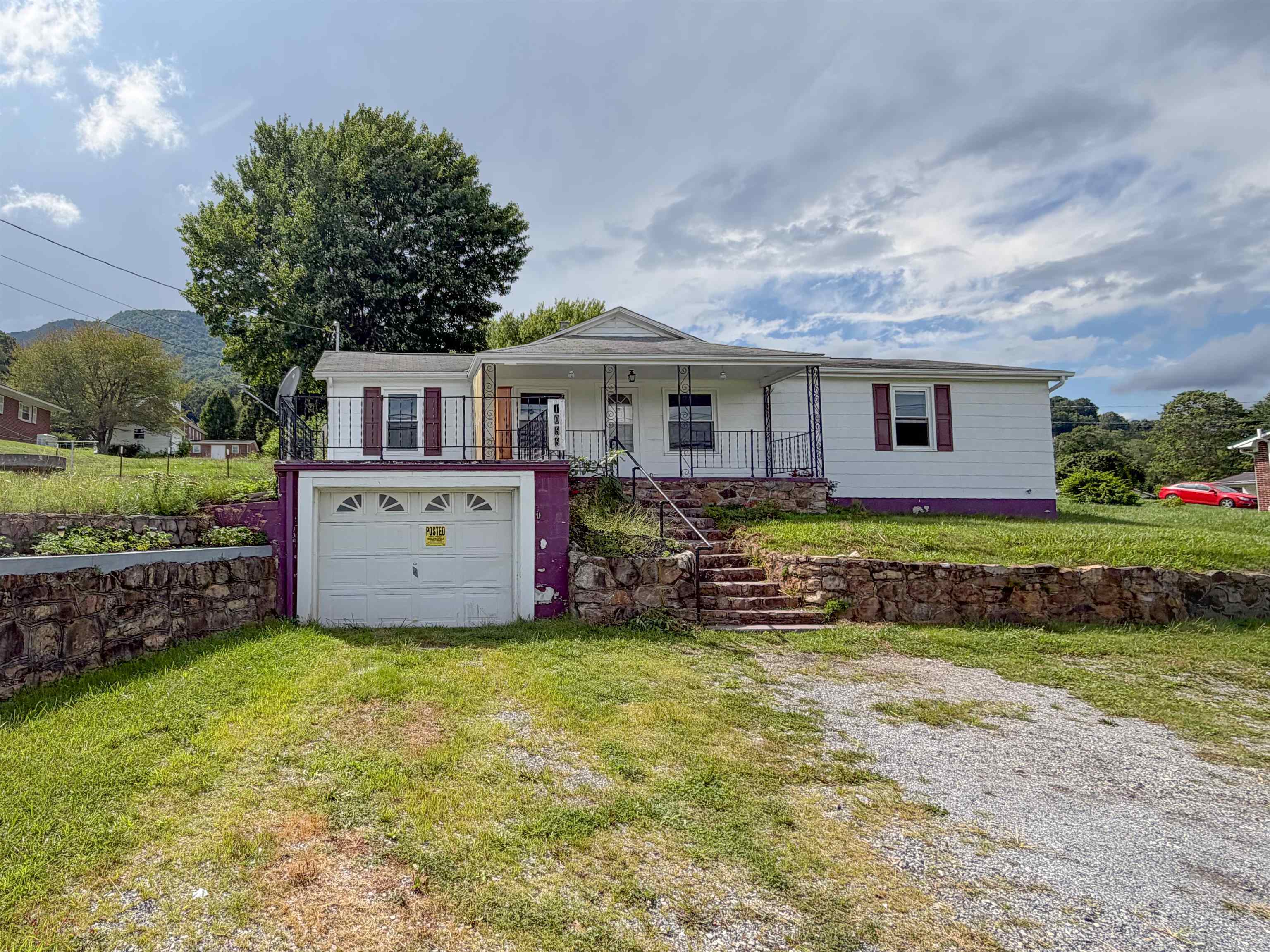 1066 Pulaski Giles Turnpike Pearisburg VA 24134