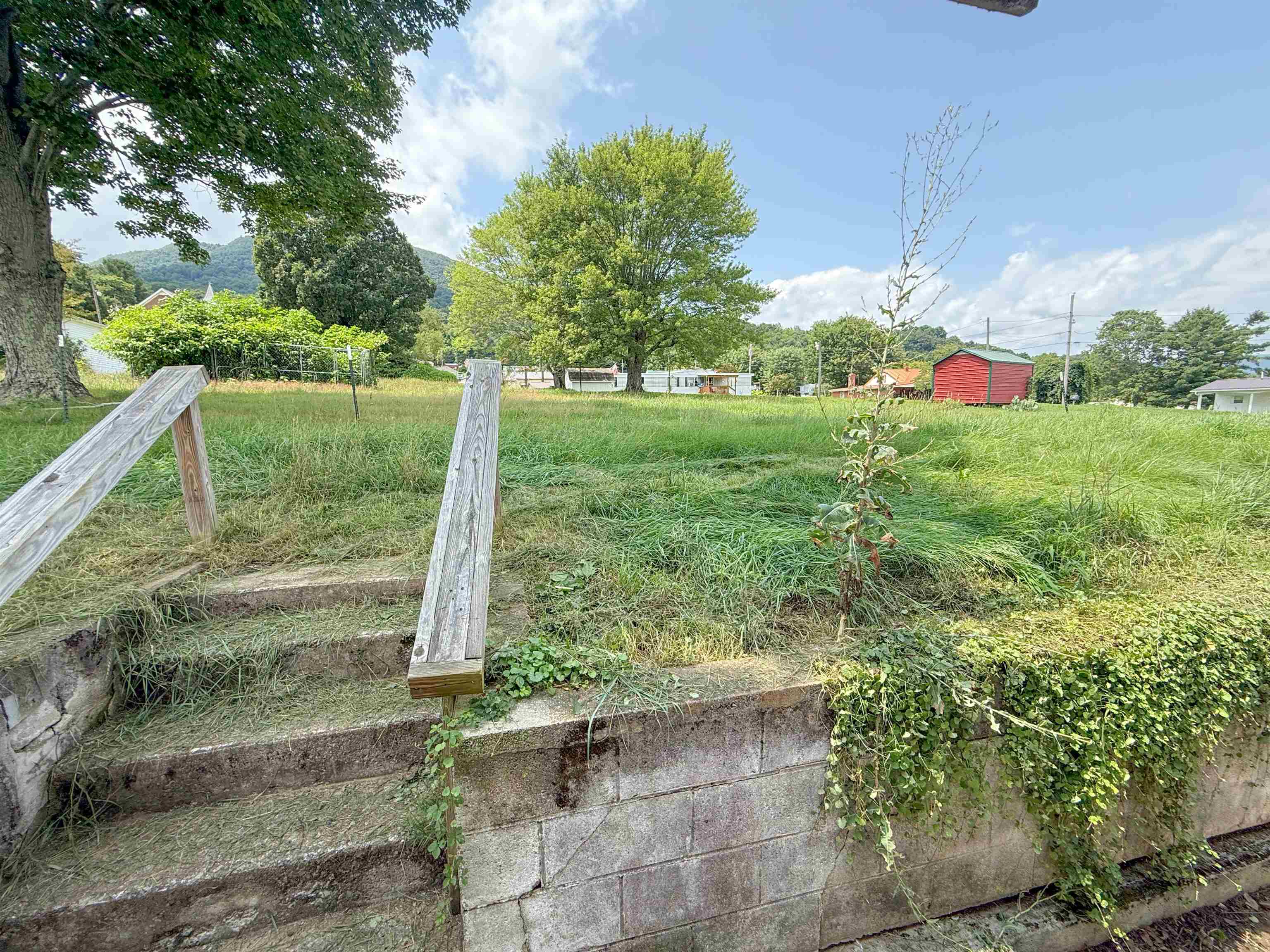 1066 Pulaski Giles Turnpike Pearisburg VA 24134