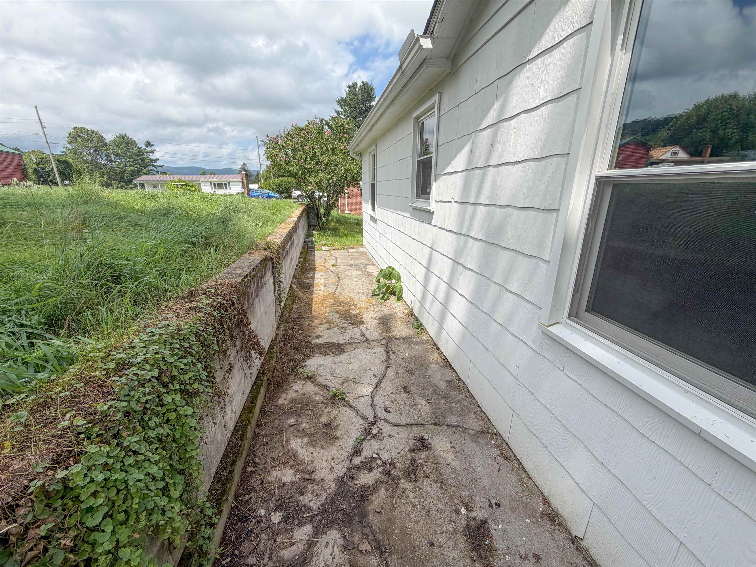 1066 Pulaski Giles Turnpike Pearisburg VA 24134