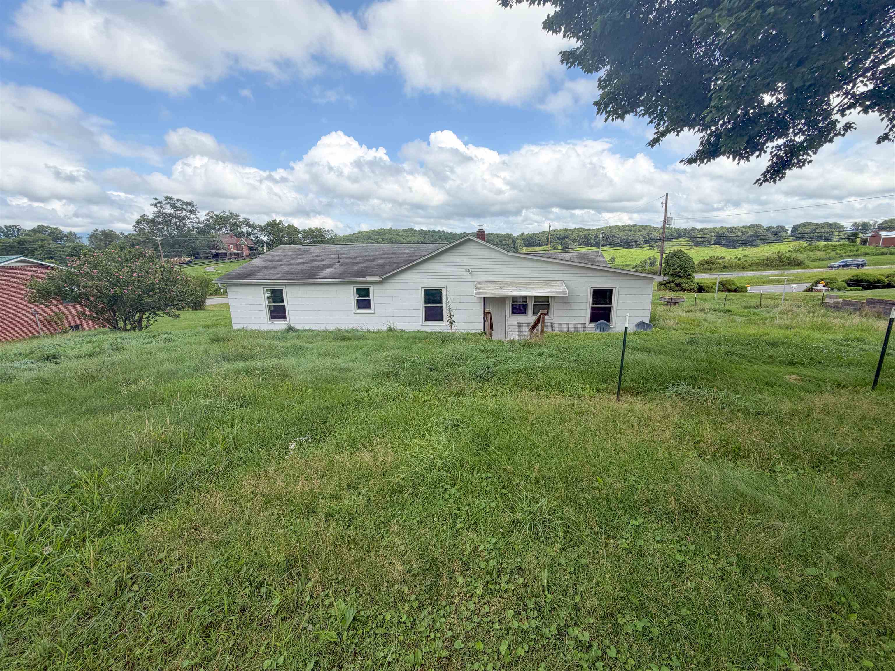 1066 Pulaski Giles Turnpike Pearisburg VA 24134